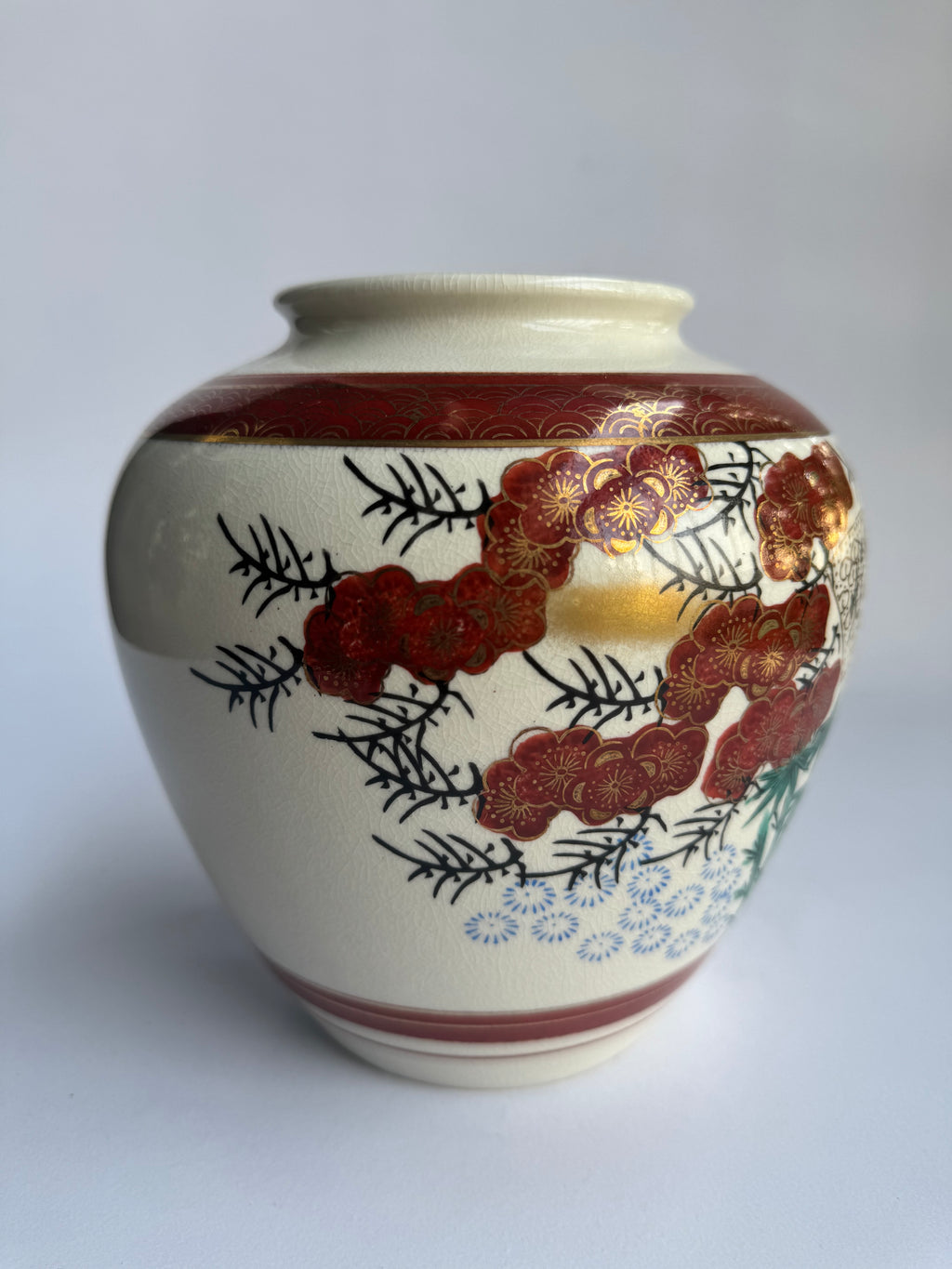 Kutani Red Floral Vase | Japanese Porcelain with Gold Detailing & Crackle Glaze