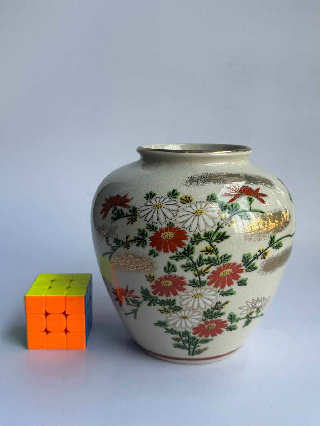 Kutani Vase - Royal Chrysanthemum Motif, Vintage Japanese Porcelain