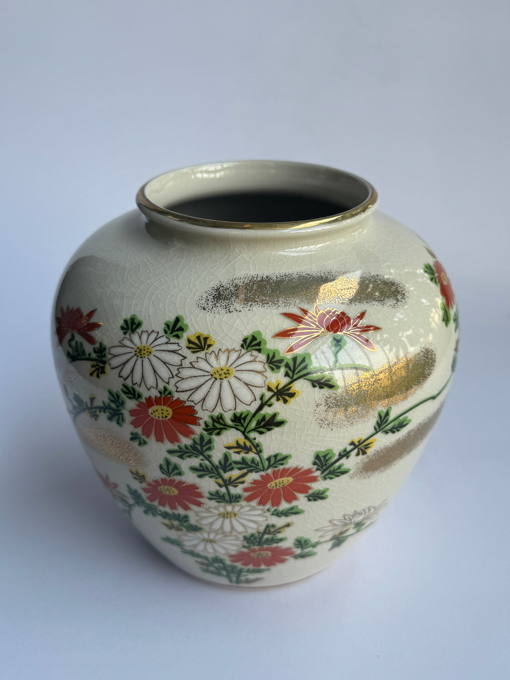 Kutani Vase - Royal Chrysanthemum Motif, Vintage Japanese Porcelain