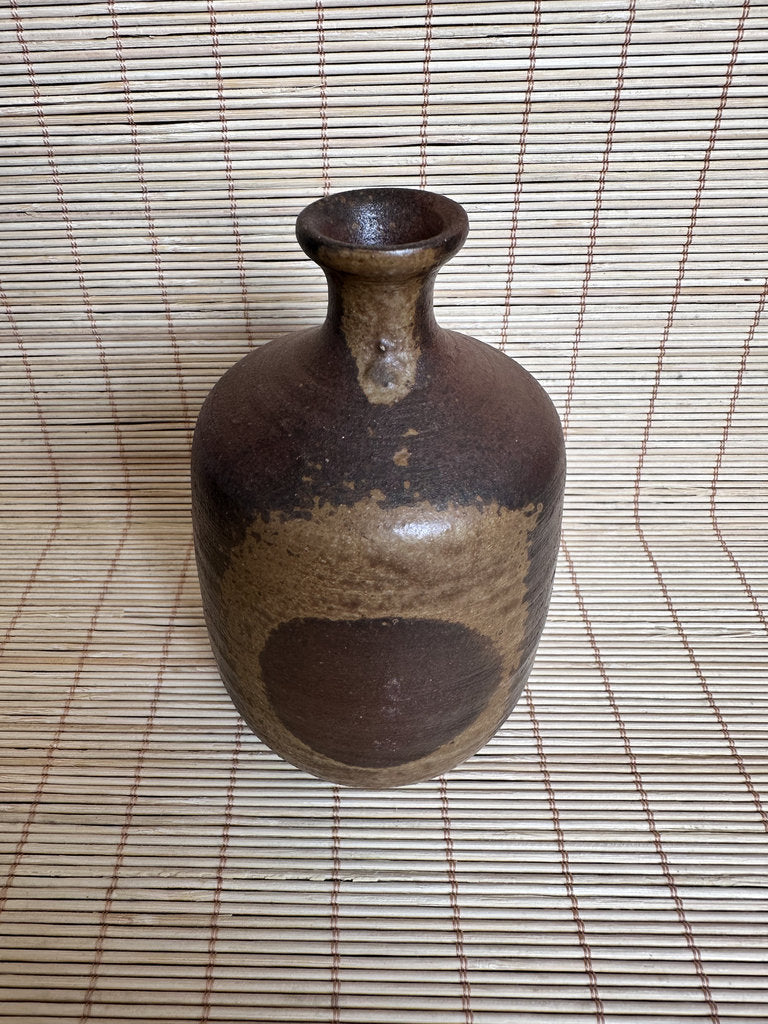 Japanese Bizen Ware Tokkuri Sake Bottle | Wood-Fired Yakishime | Hi-iro Fire Color | Wabi-Sabi | Small Sake Vessel