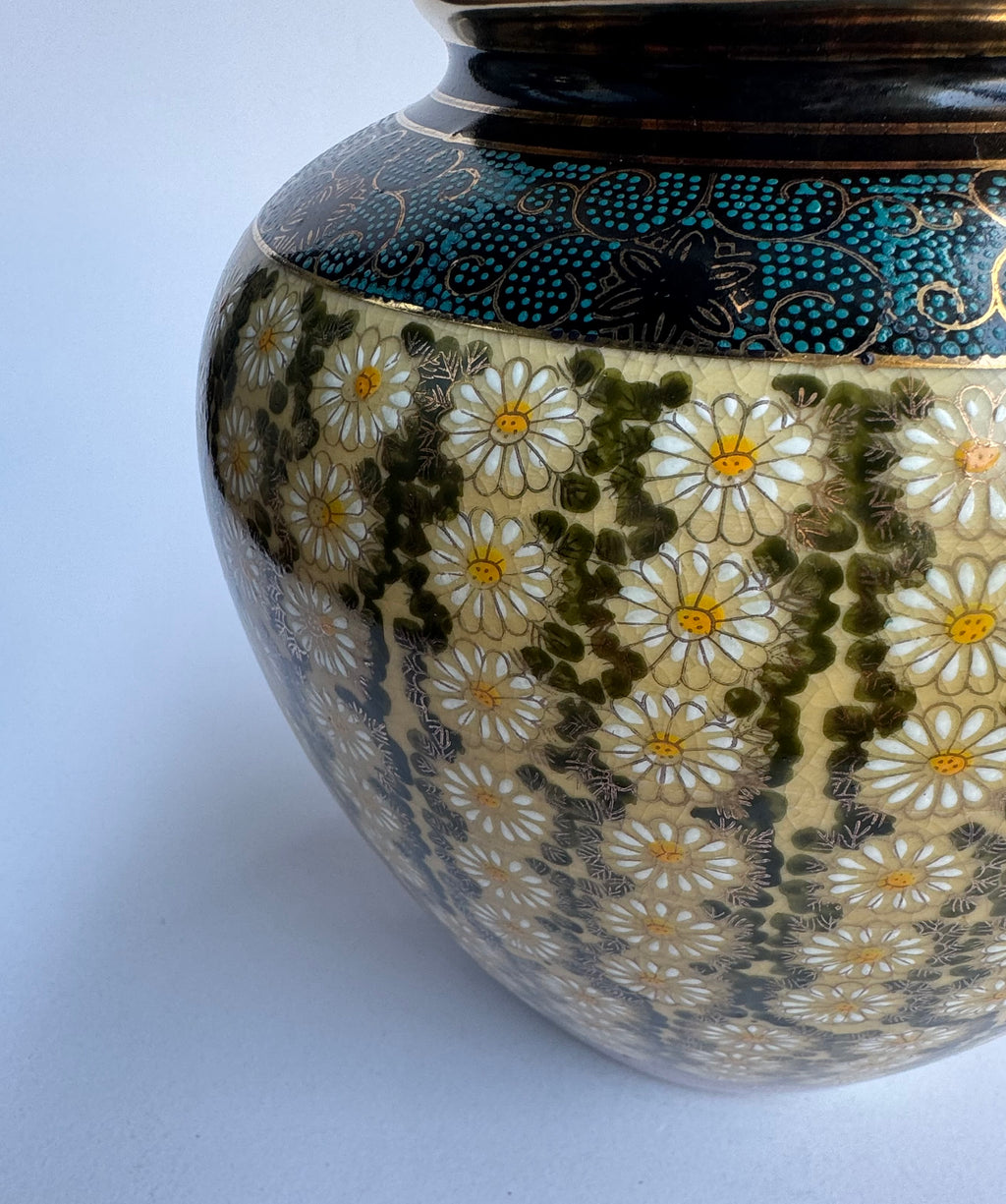 Vintage Kutani Vase with Imperial Chrysanthemum Motif . Hand-Painted Japanese Ceramic Art