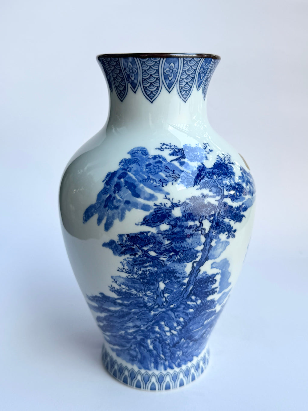 Arita Blue & White Landscape Vase – Hand-Painted Japanese Porcelain (Tall Scenic Mountain Design)