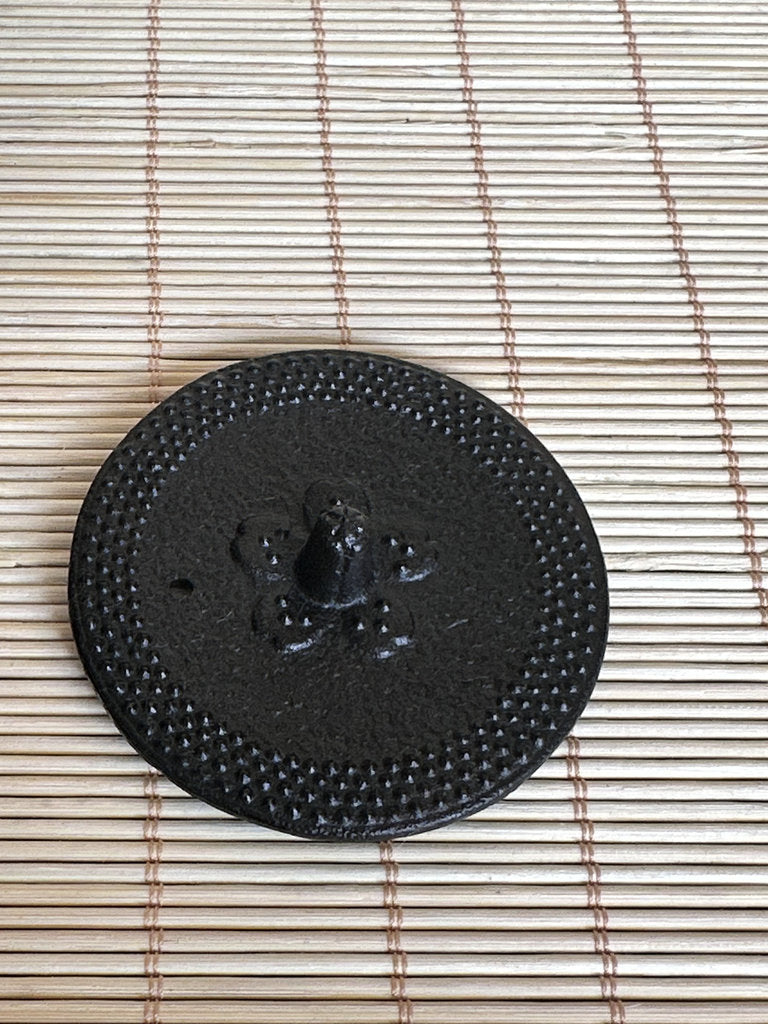 Vintage Japanese Cast Iron Tetsubin — Arare Pattern, 250ml