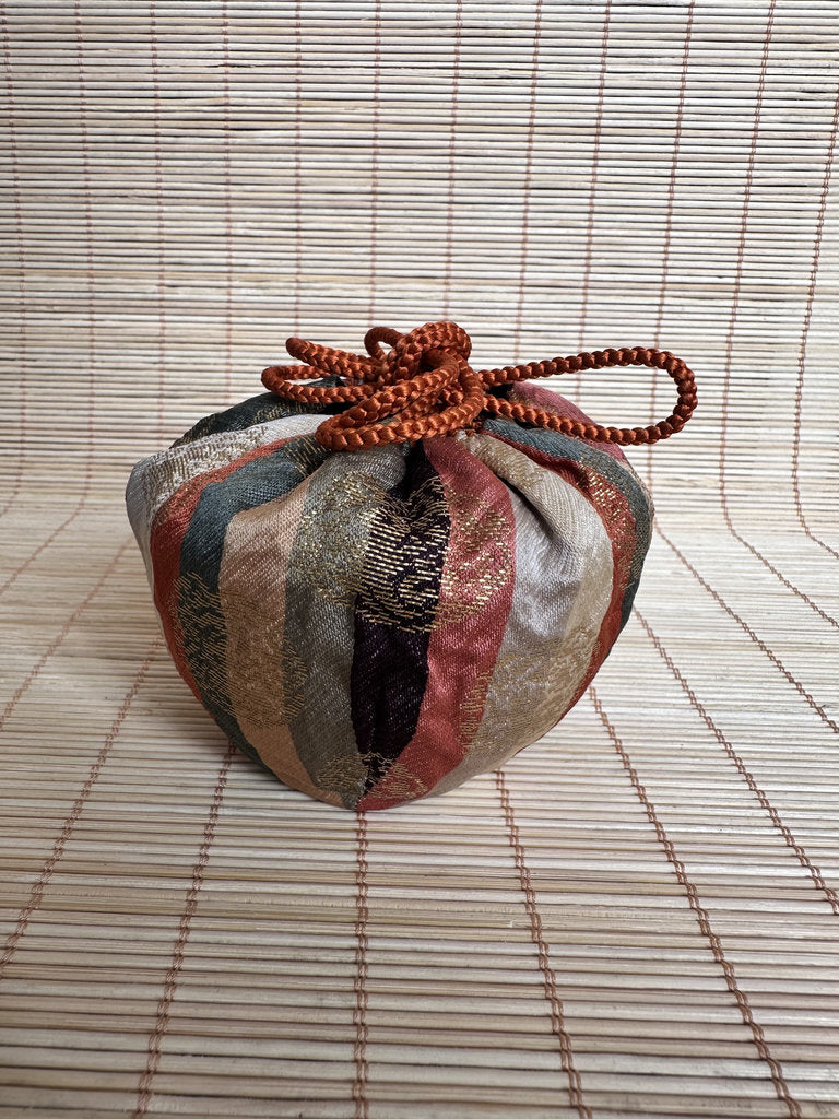 Japanese Natsume Tea Caddy | Tame-Nuri Urushi Lacquer | Wari-Buta Split Lid | Kinran Shifuku Pouch | Chanoyu Matcha Container