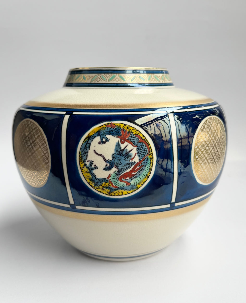 Kutani Porcelain Vase with Chrysanthemum & Dragon Motifs , Hand-Painted Japanese Art
