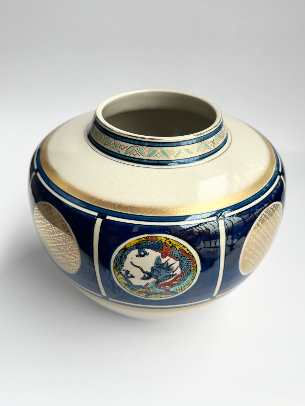 Kutani Porcelain Vase with Chrysanthemum & Dragon Motifs , Hand-Painted Japanese Art