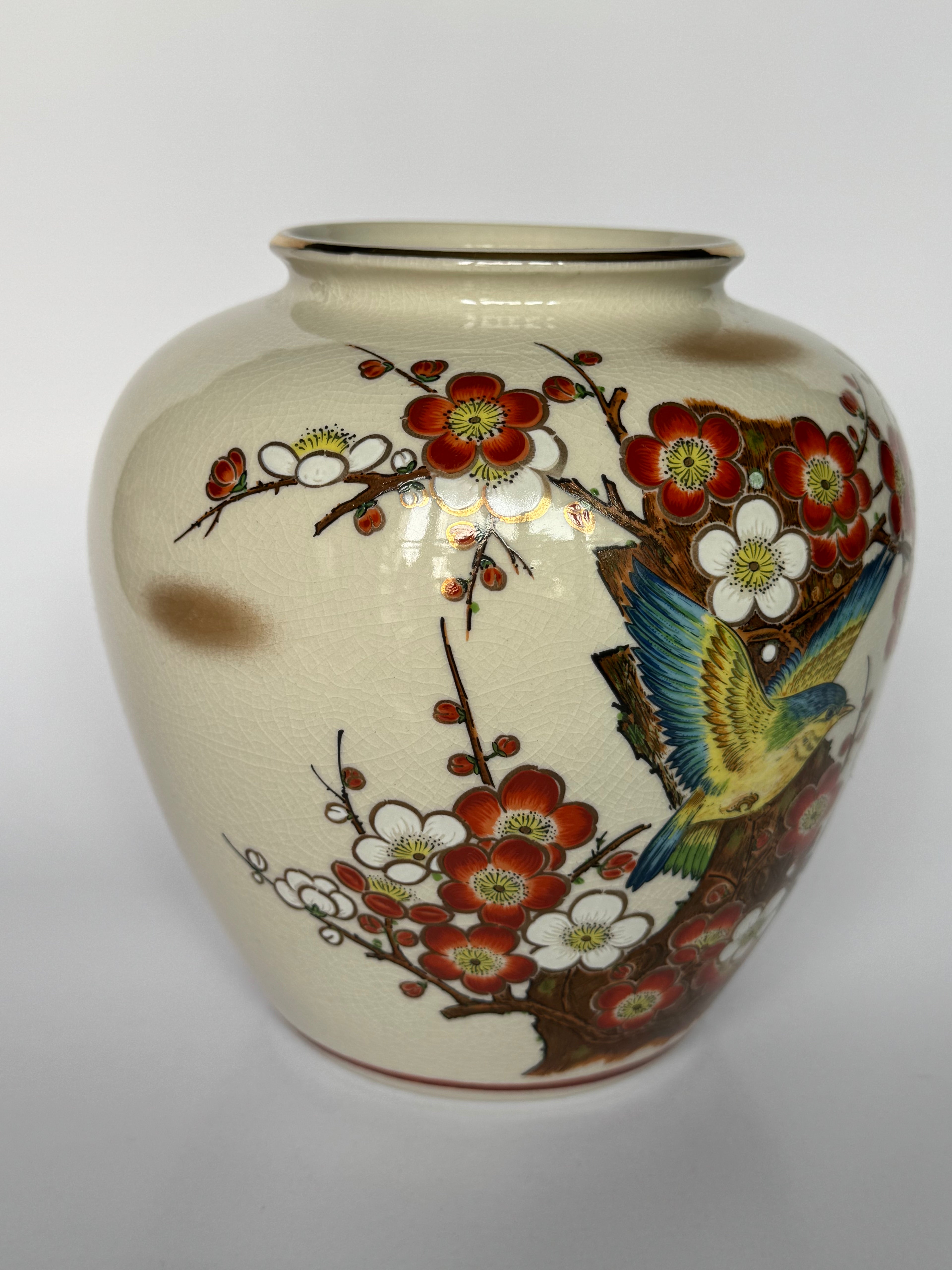 Kutani Japanese Vase – Hand-Painted Red Plum Blossom Design on Ivory Glaze