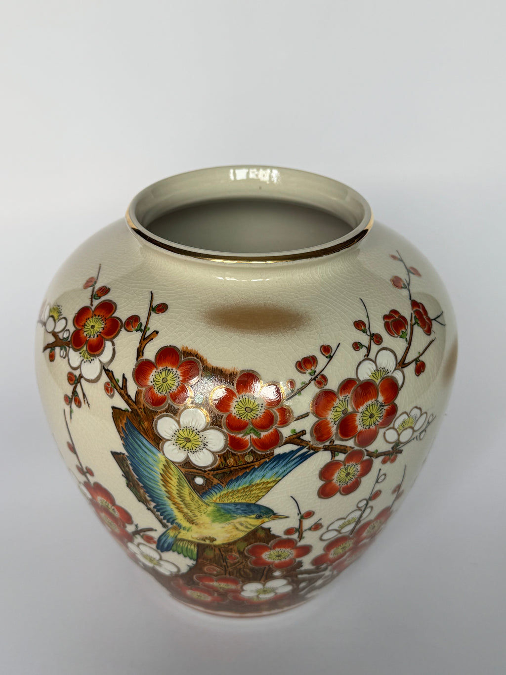 Kutani Japanese Vase – Hand-Painted Red Plum Blossom Design on Ivory Glaze