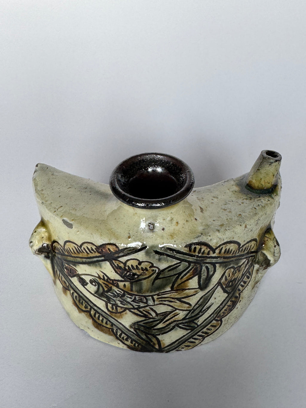 Antique Tsuboya Vase – Okinawan Fish Motif Folk Pottery | Chikoyaki