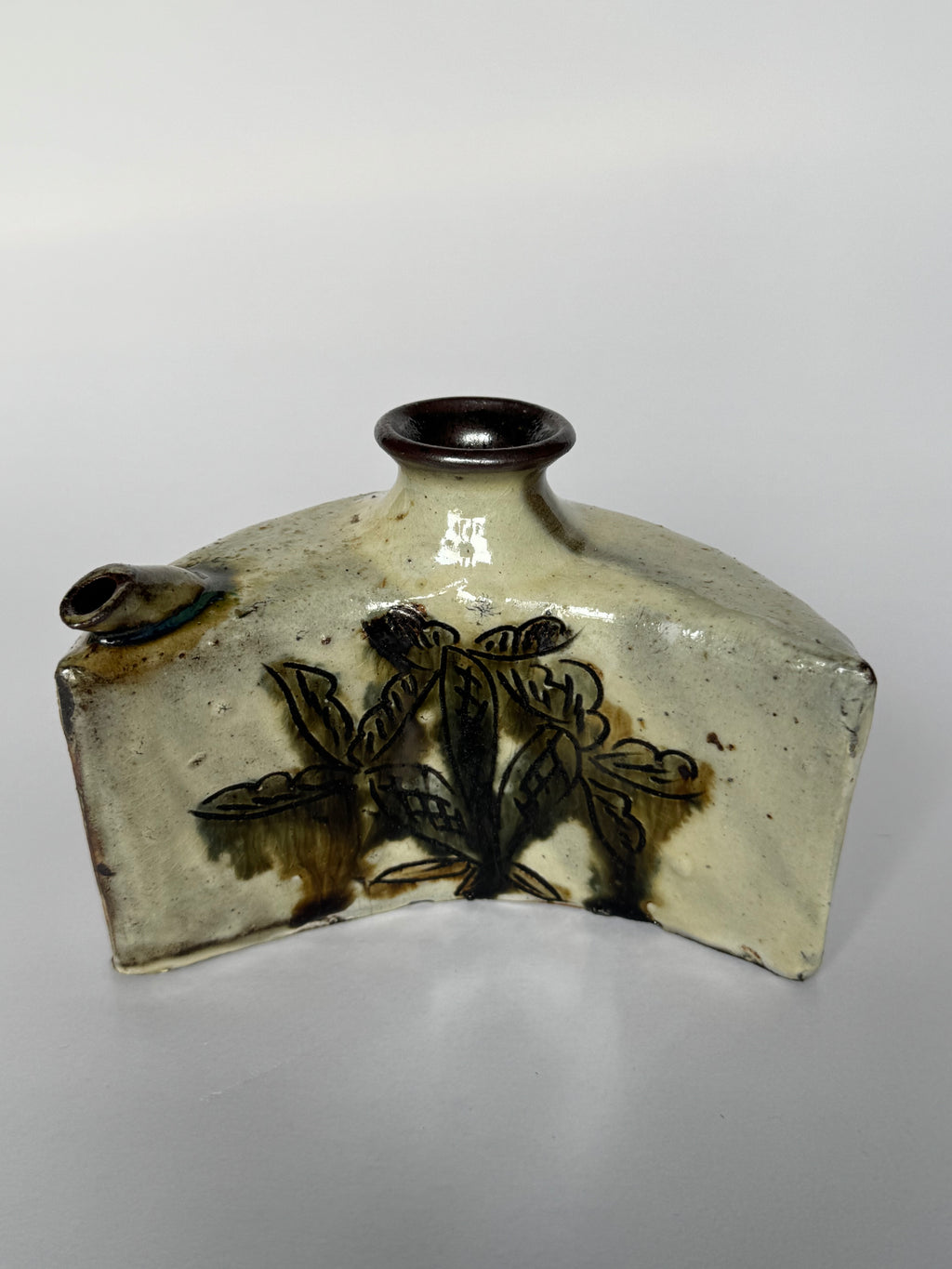 Antique Tsuboya Vase – Okinawan Fish Motif Folk Pottery | Chikoyaki