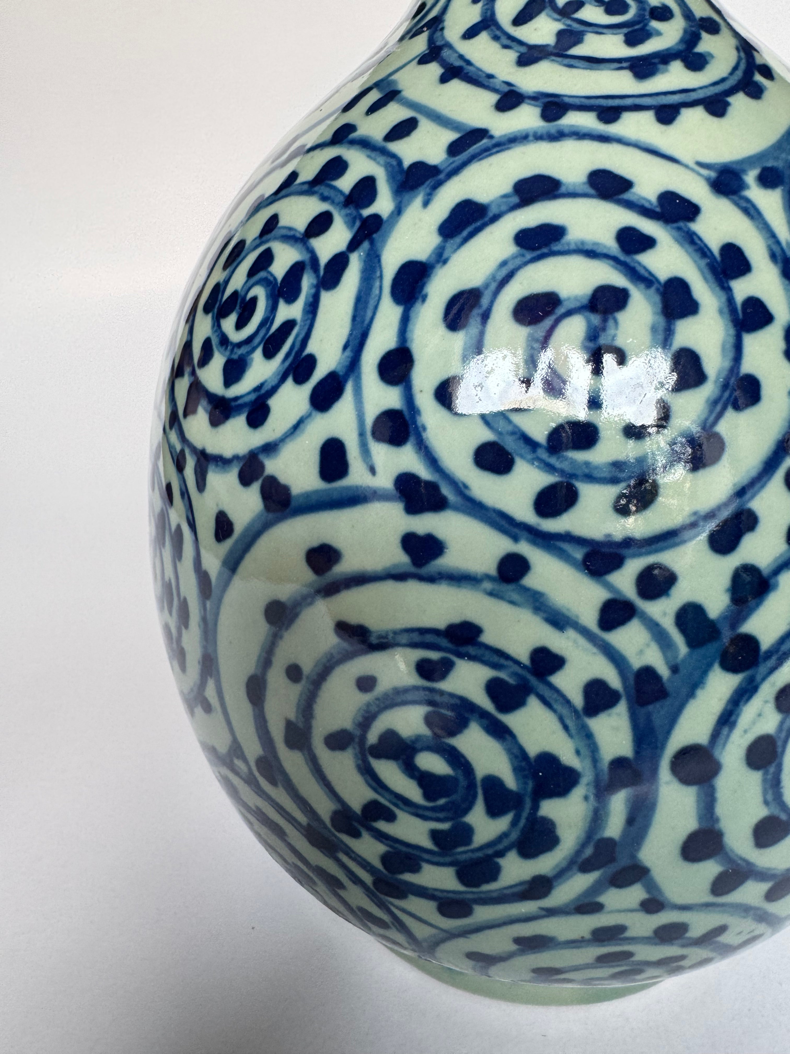 Arita Blue-and-White Vase – Hand-Painted Spiral Pattern Japanese Porcelain