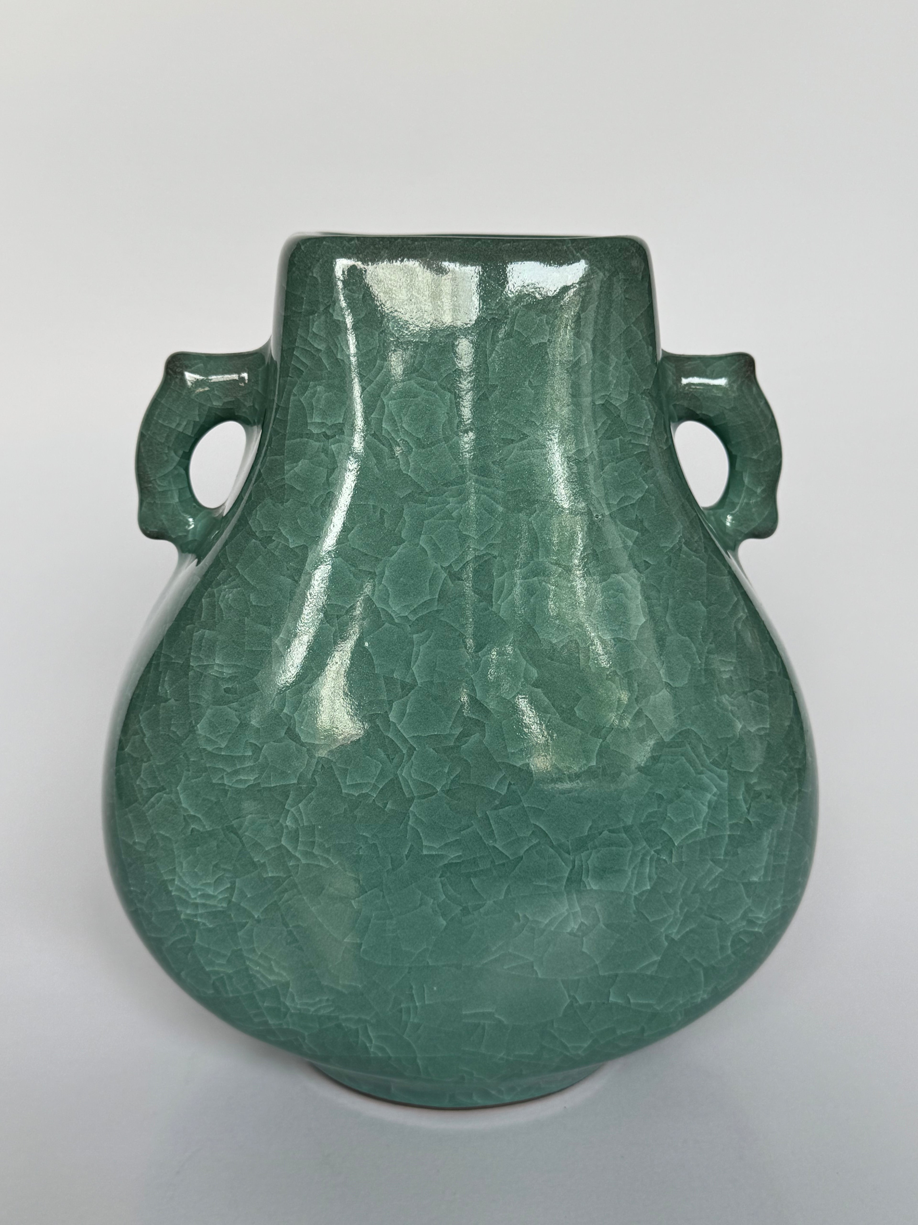 Celadon Crackle Glaze Vase Set – Handmade Green Ceramic Pair Symbolizing Harmony & Family Bond