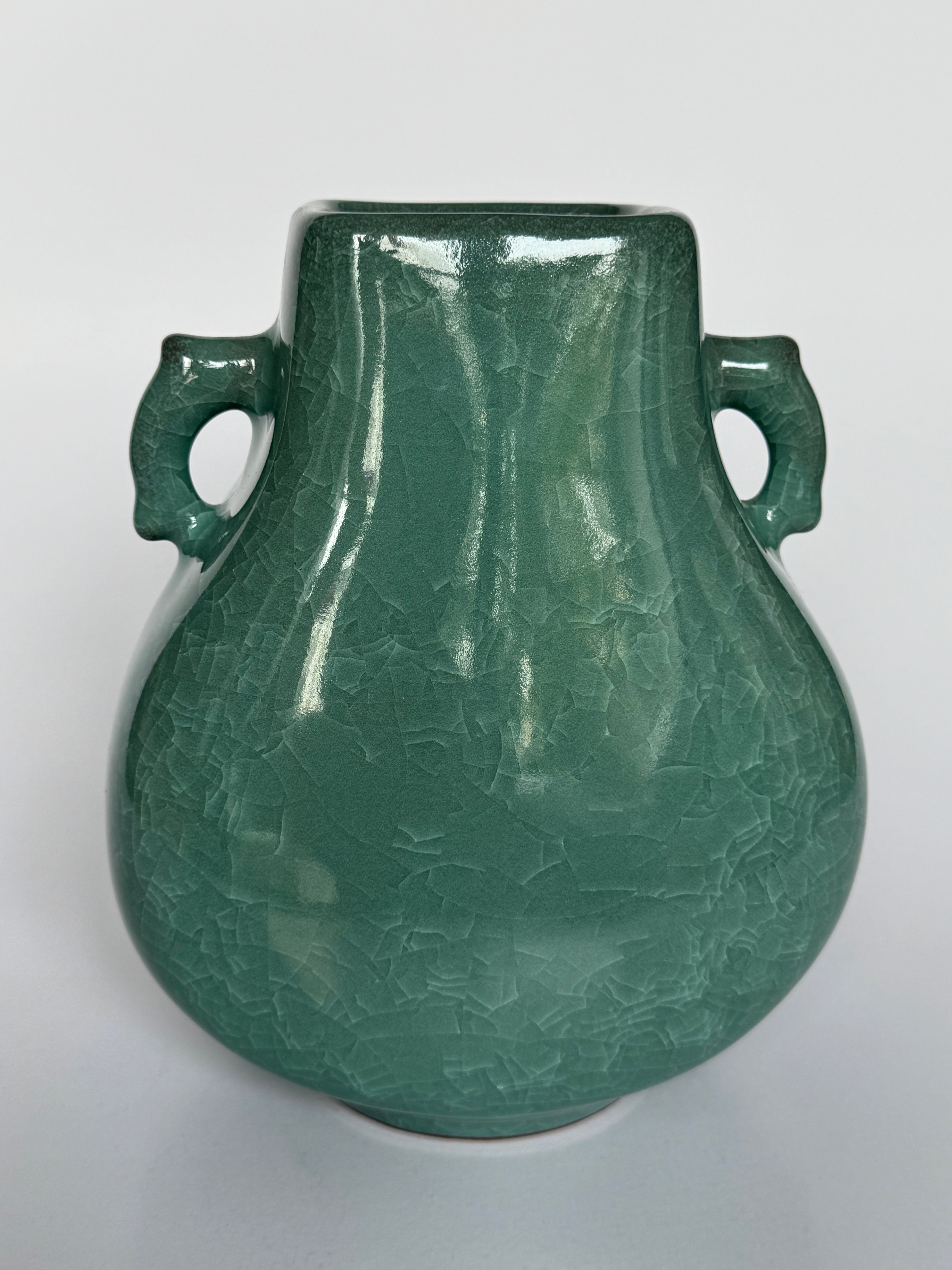 Celadon Crackle Glaze Vase Set – Handmade Green Ceramic Pair Symbolizing Harmony & Family Bond