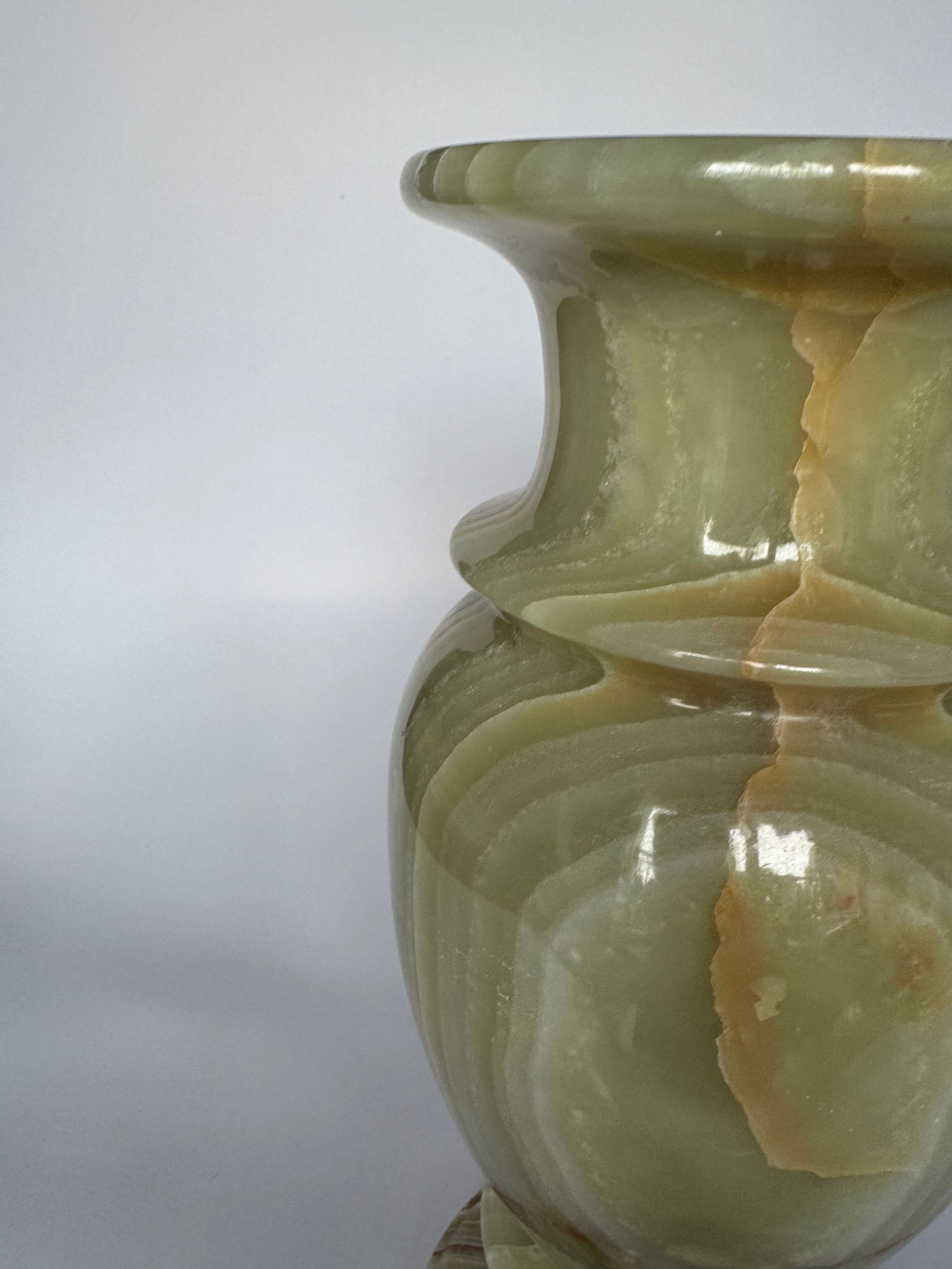 Natural Onyx Stone Vase – Hand-Carved Pakistani Onyx with Unique Marble-Like Veins