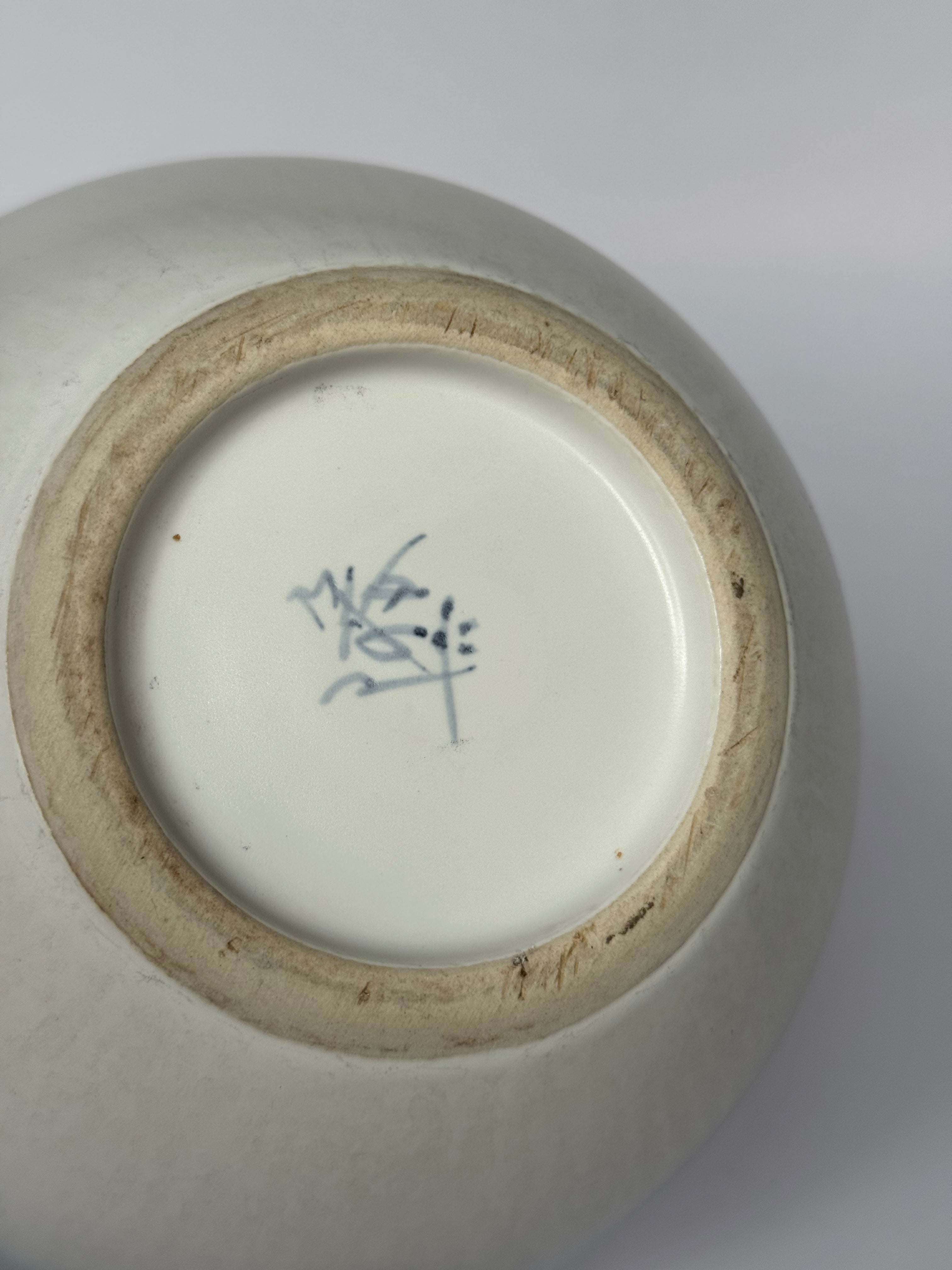 Minimalist White Ceramic Vase – Hand-Painted Gray Floral Design