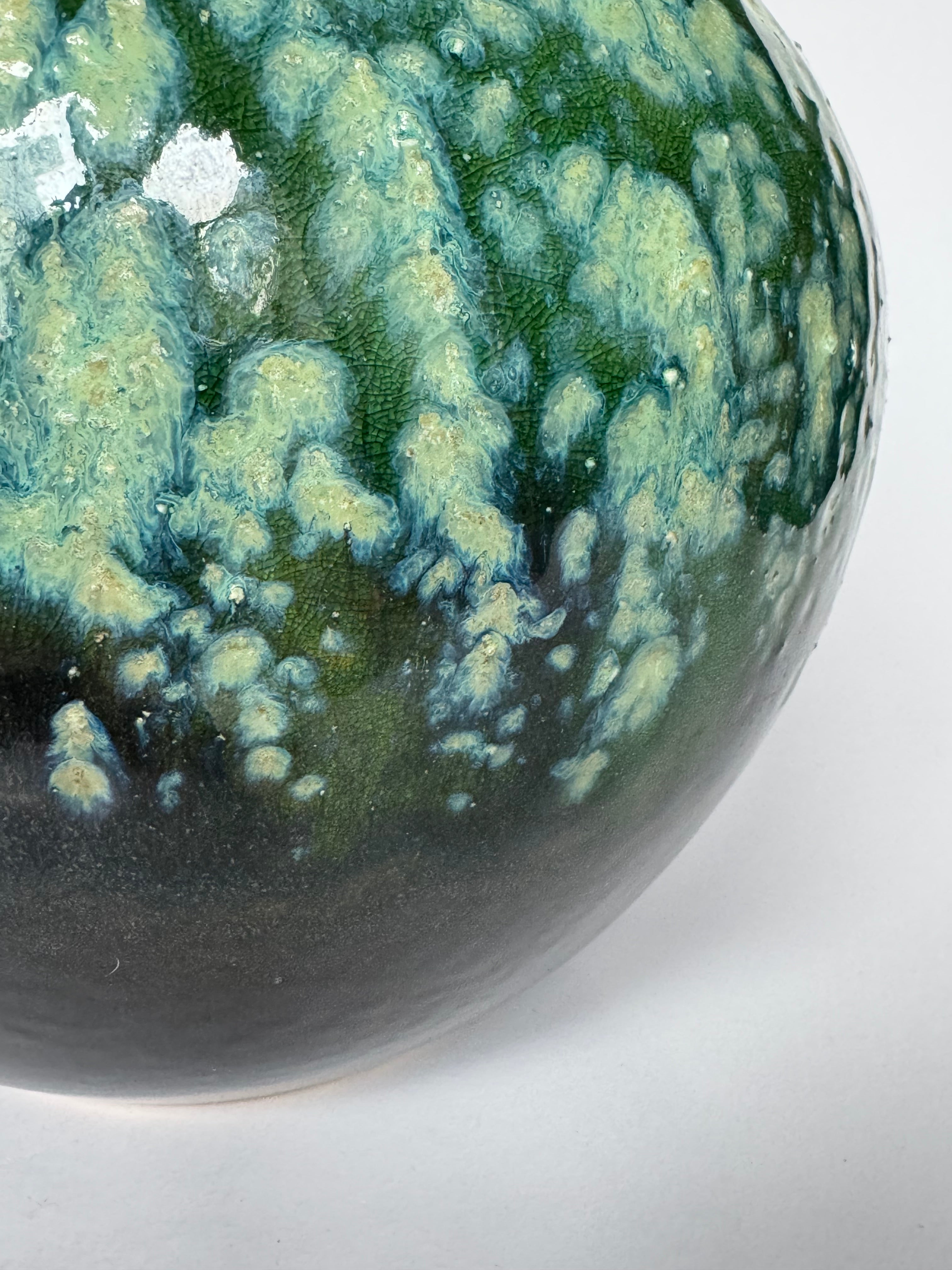 Shigaraki Aito Vase - Blue-Green Glaze Symbolizing Serenity & Prosperity | Chikoyaki