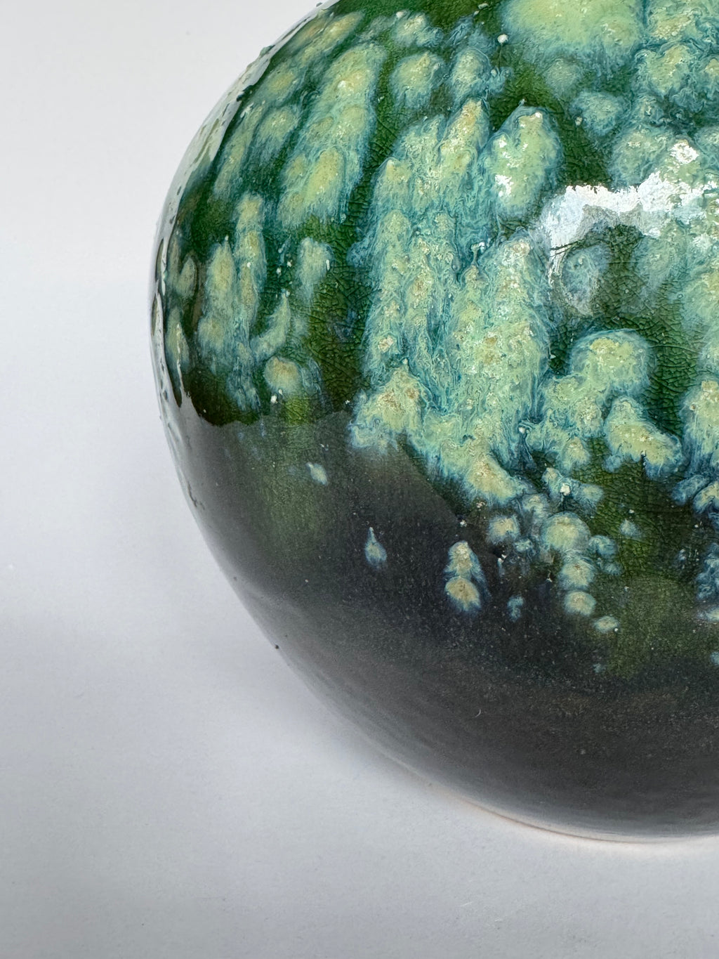 Shigaraki Aito Vase - Blue-Green Glaze Symbolizing Serenity & Prosperity | Chikoyaki