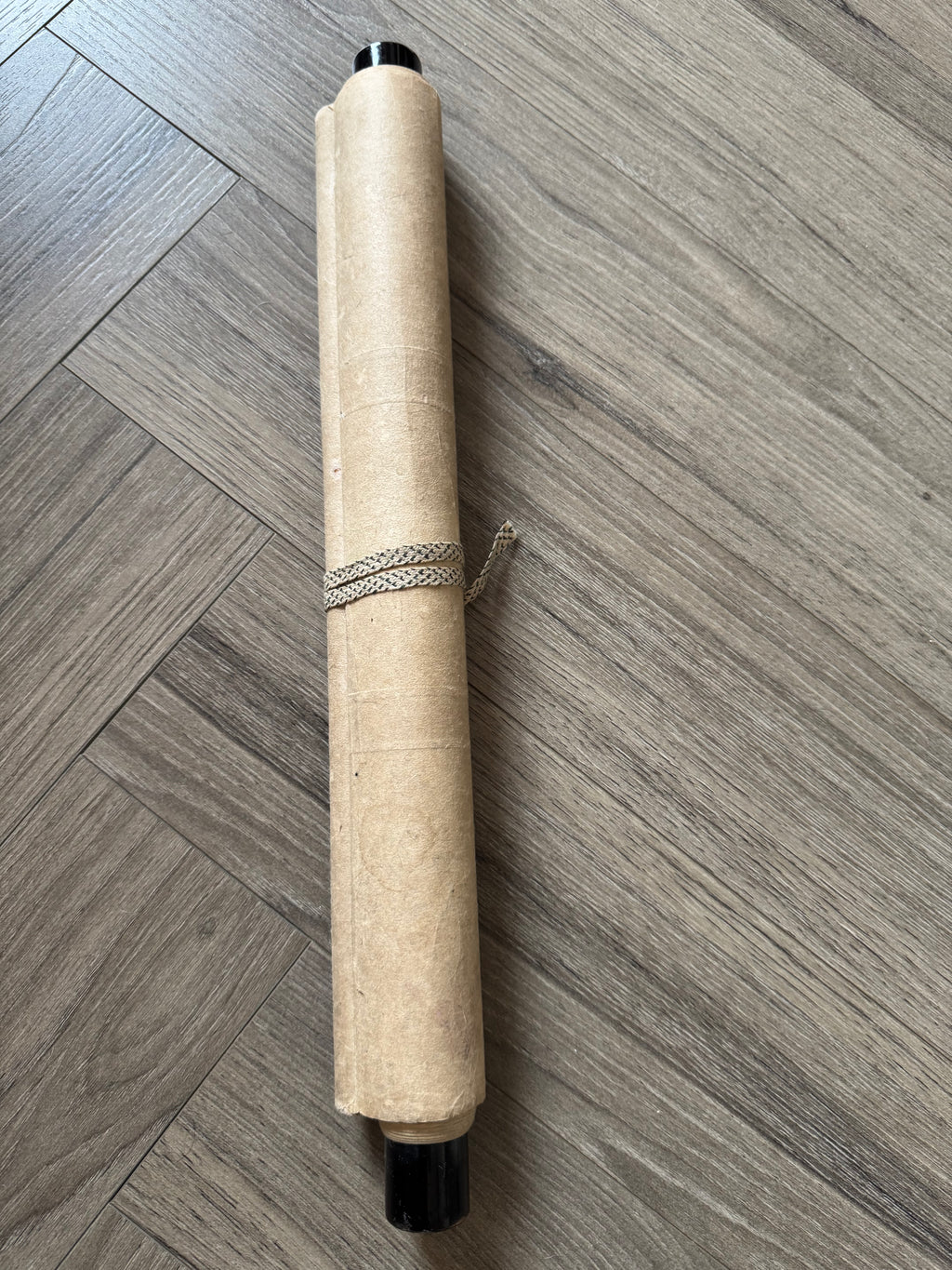 Japanese Kakemono – Hand-Painted Zen Folk Ink Hanging Scroll