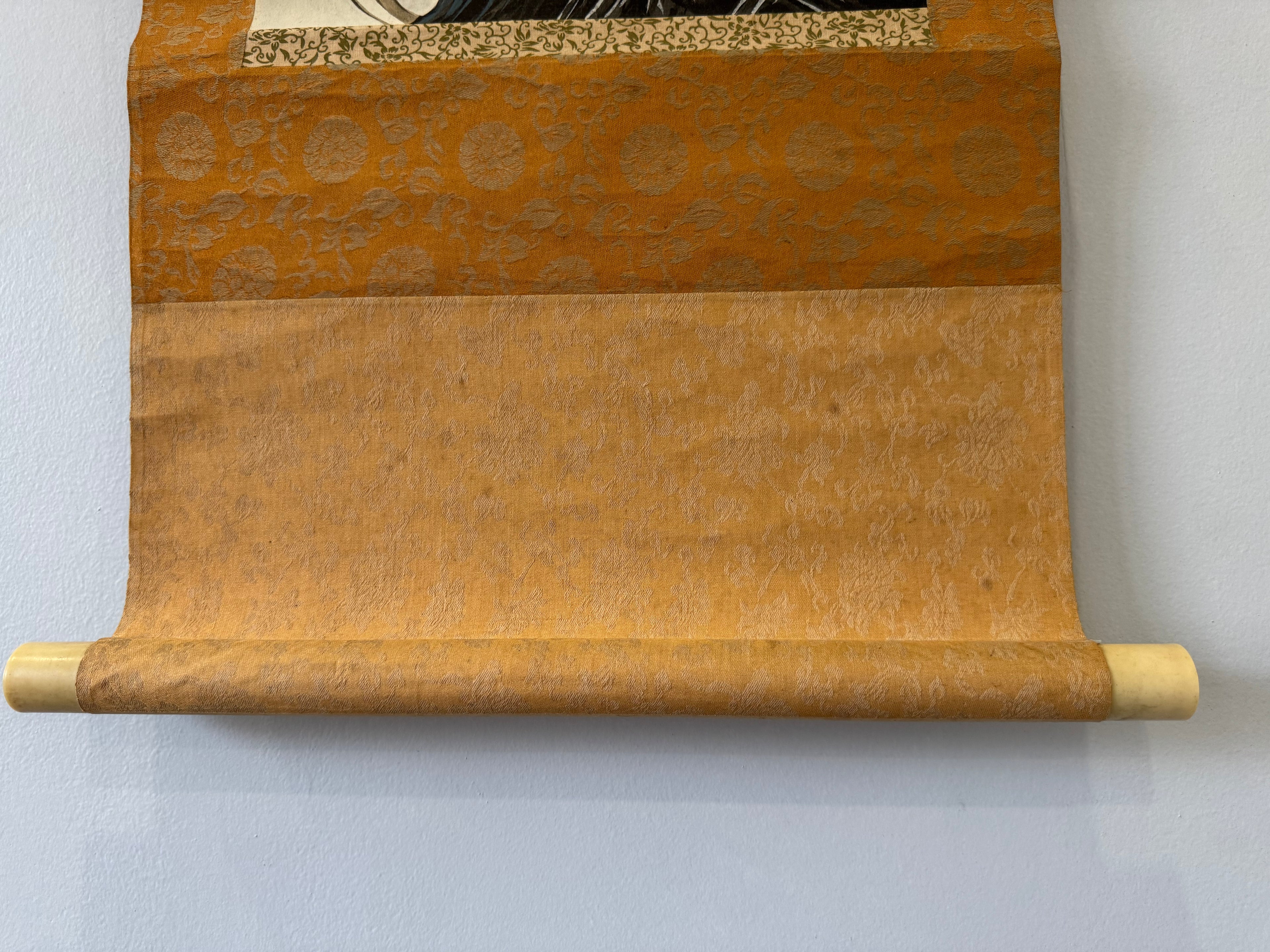 Japanese Dragon Kakemono Scroll – Symbol of Power & Wisdom