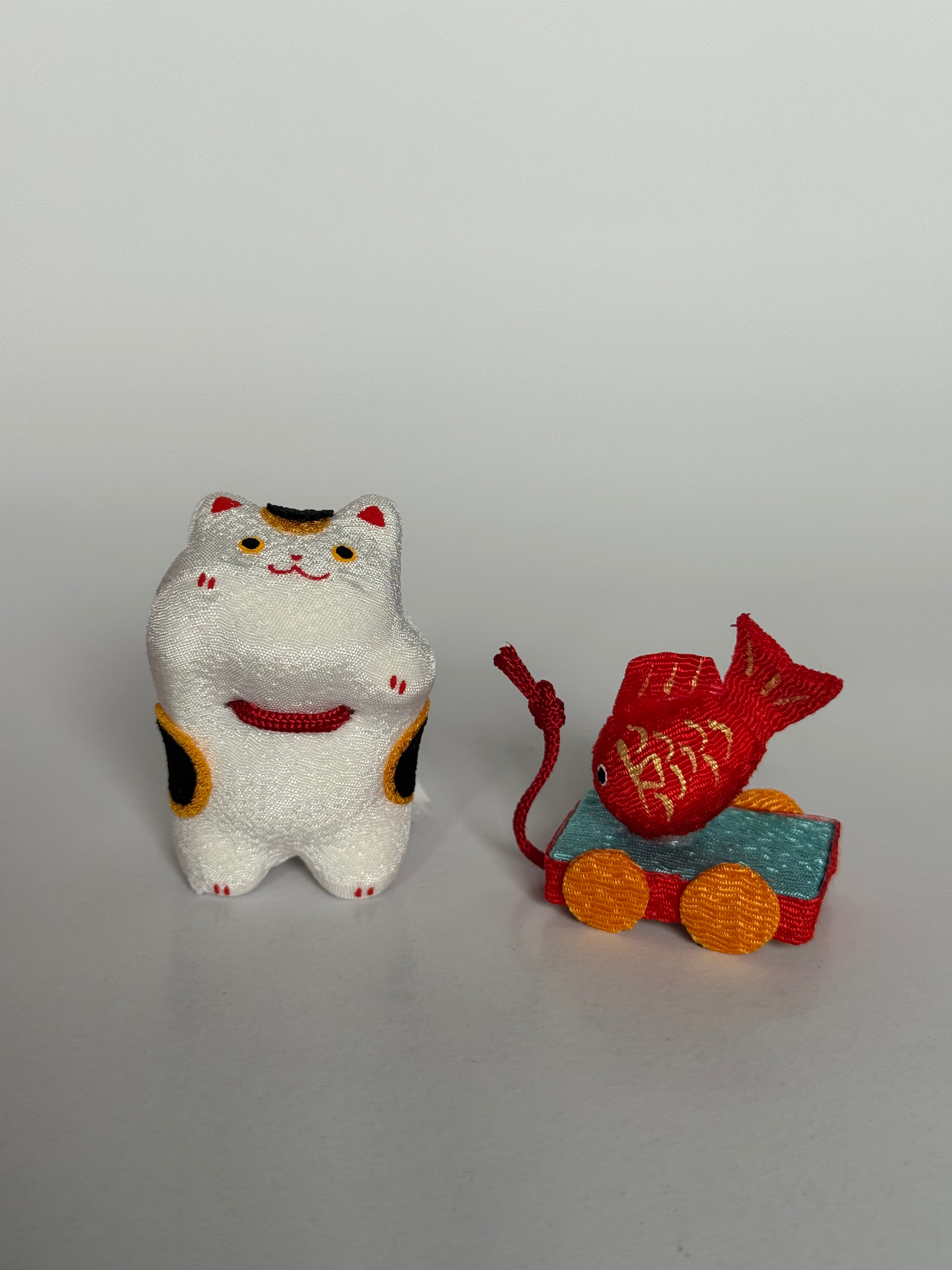 Traditional Japanese Daruma Doll – Wishing & Goal-Setting Symbol for Luck and Perseverance