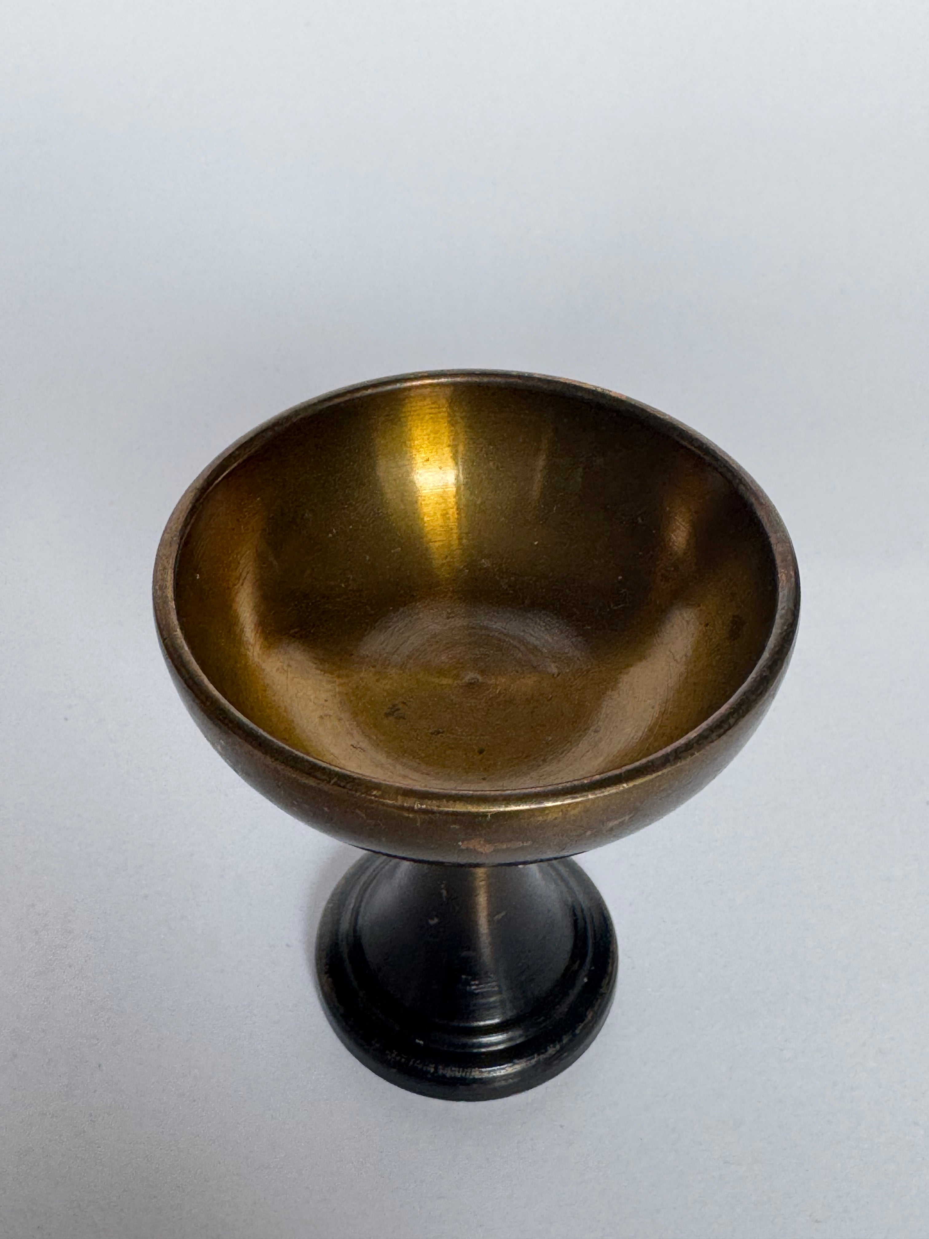 Japanese Bronze Buddhist Offering Bowls – Vintage Dark-Patina Ritual Pair for Altar