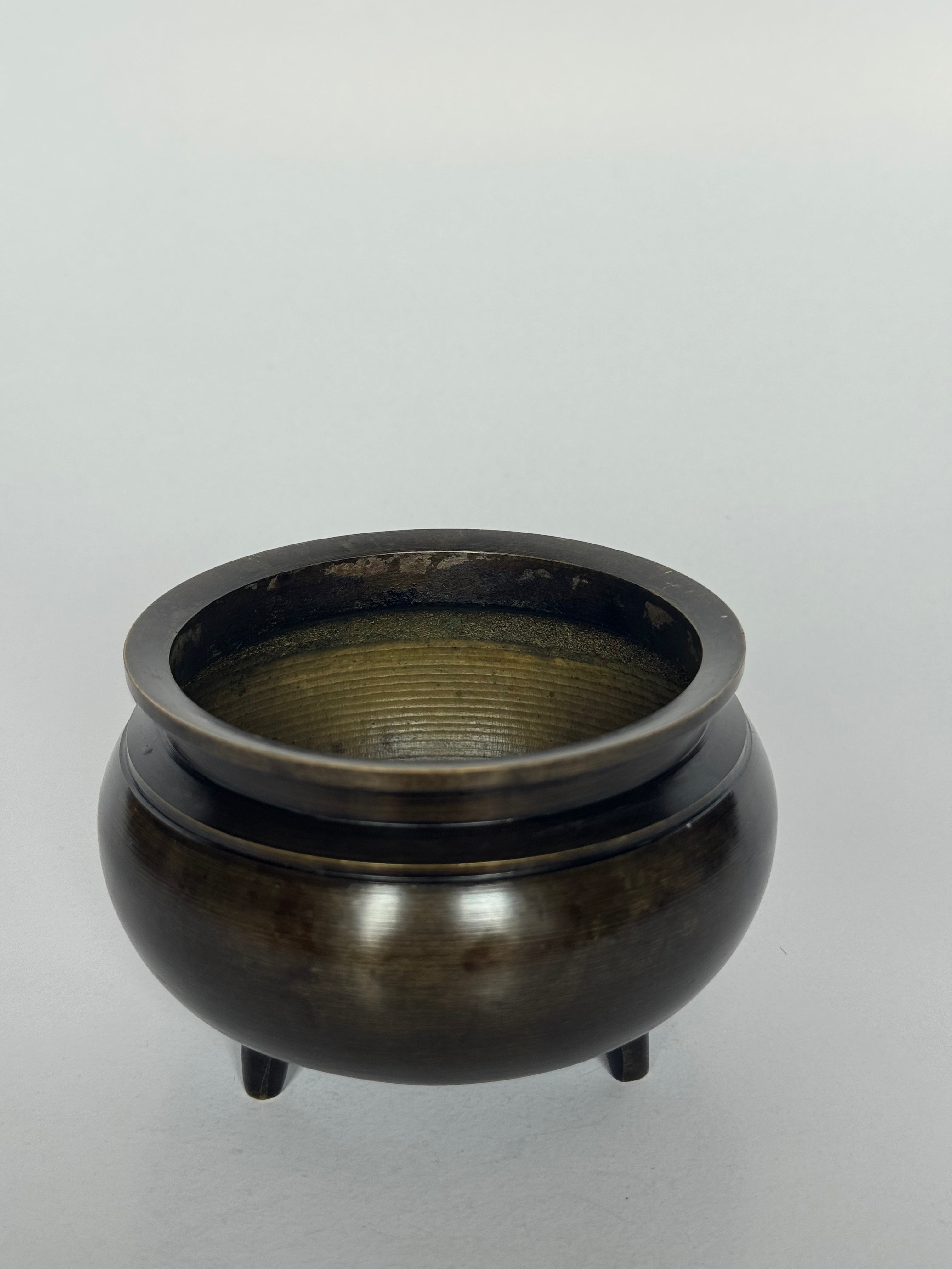 Vintage Japanese Bronze Incense Burner – Buddhist Kōro for Zen & Meditation Rituals