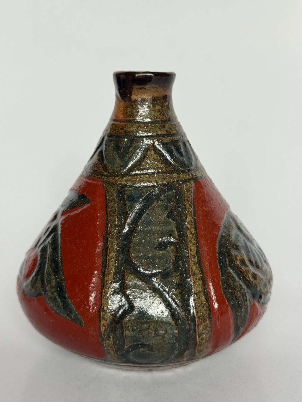 Japanese Tsuboya Pottery Fish Motif Vase – Handcrafted Okinawan Folk Ceramic Decor