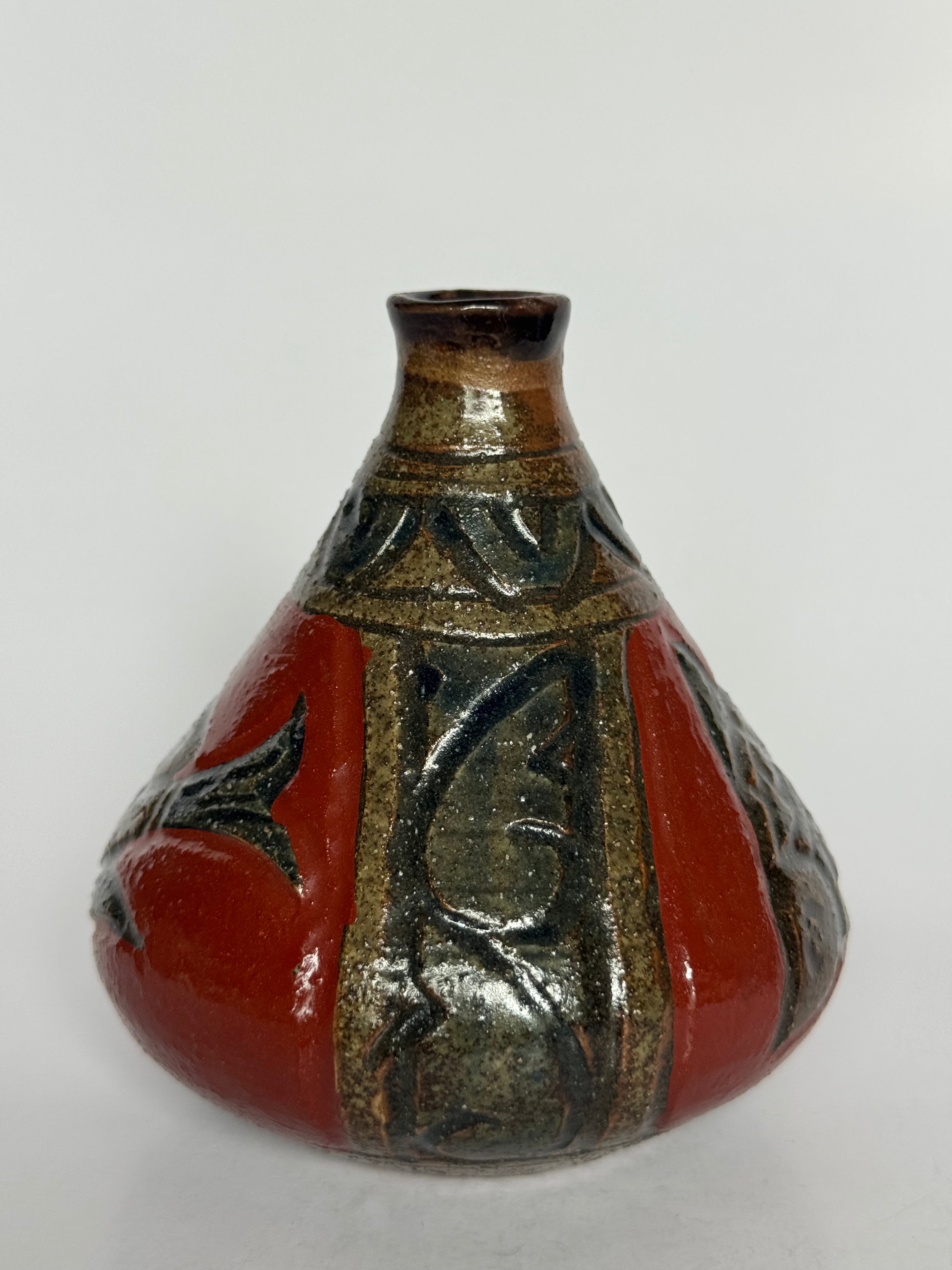 Japanese Tsuboya Pottery Fish Motif Vase – Handcrafted Okinawan Folk Ceramic Decor