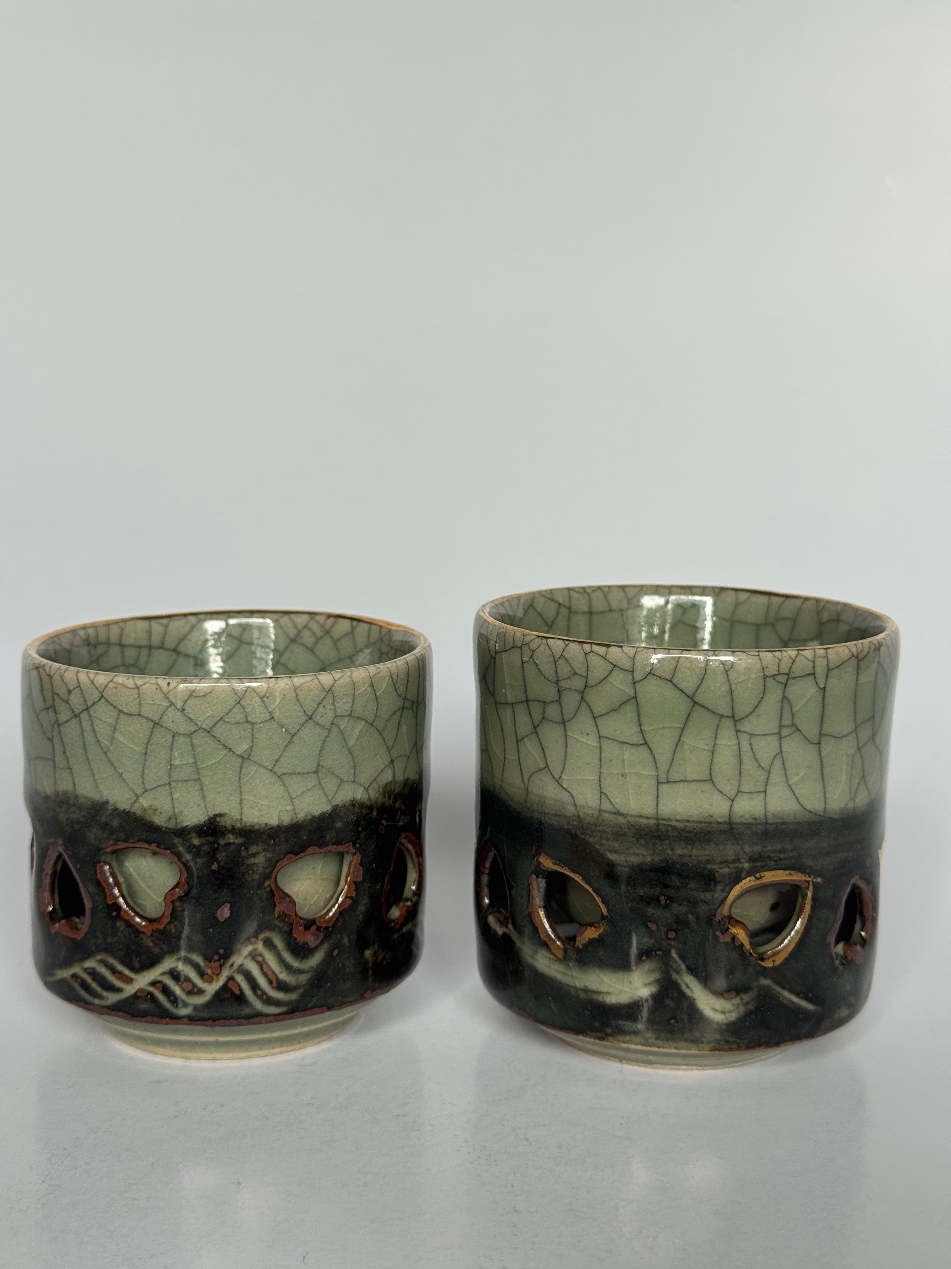 Japanese Soma-Yaki Tea Cup Pair – Handcrafted Crackle Glaze Yunomi – Couple Set