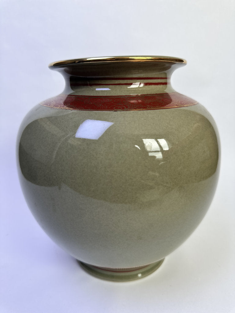 Vintage Japanese Kutani Style Vase, Aka-e Kinrande Samurai Scene, Red Gold Enamel, Zen Tea Ceremony Verse