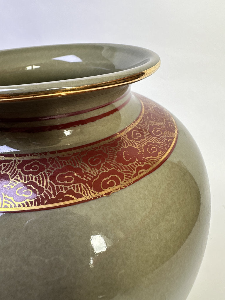 Vintage Japanese Kutani Style Vase, Aka-e Kinrande Samurai Scene, Red Gold Enamel, Zen Tea Ceremony Verse