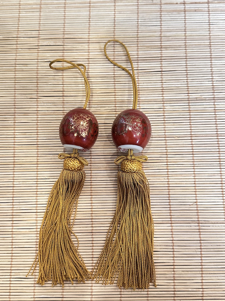 Vintage Japanese Kutani Fuchin, Pair of Scroll Weights, Red and Gold Hosoge, Eiraku Style, Silk Tassels