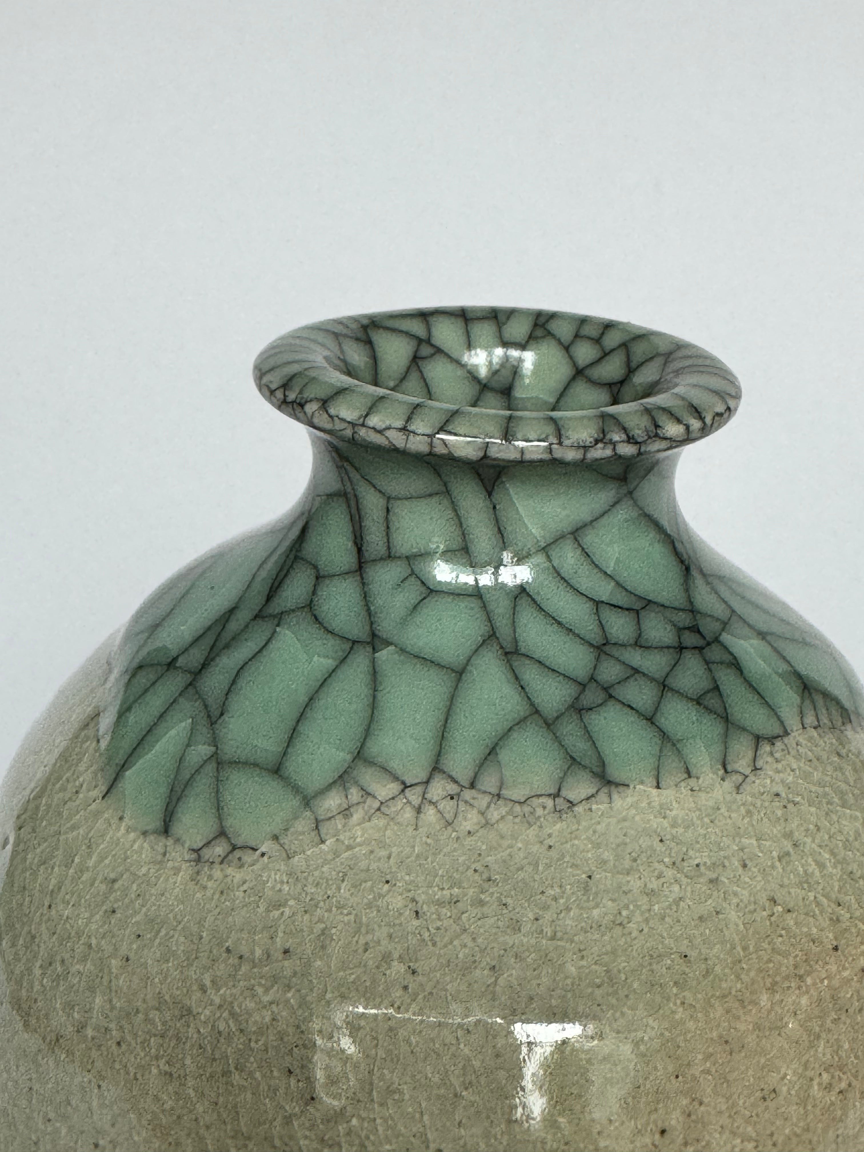 Vintage Soma Yaki Horse Vase with Original Tomobako – Crackle Glaze Japanese Pottery