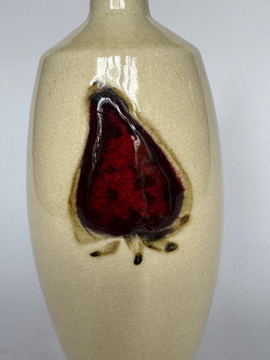 Small Japanese Crackle Glaze Vase – Rustic Handmade Ceramic Strawberry Bud Vase