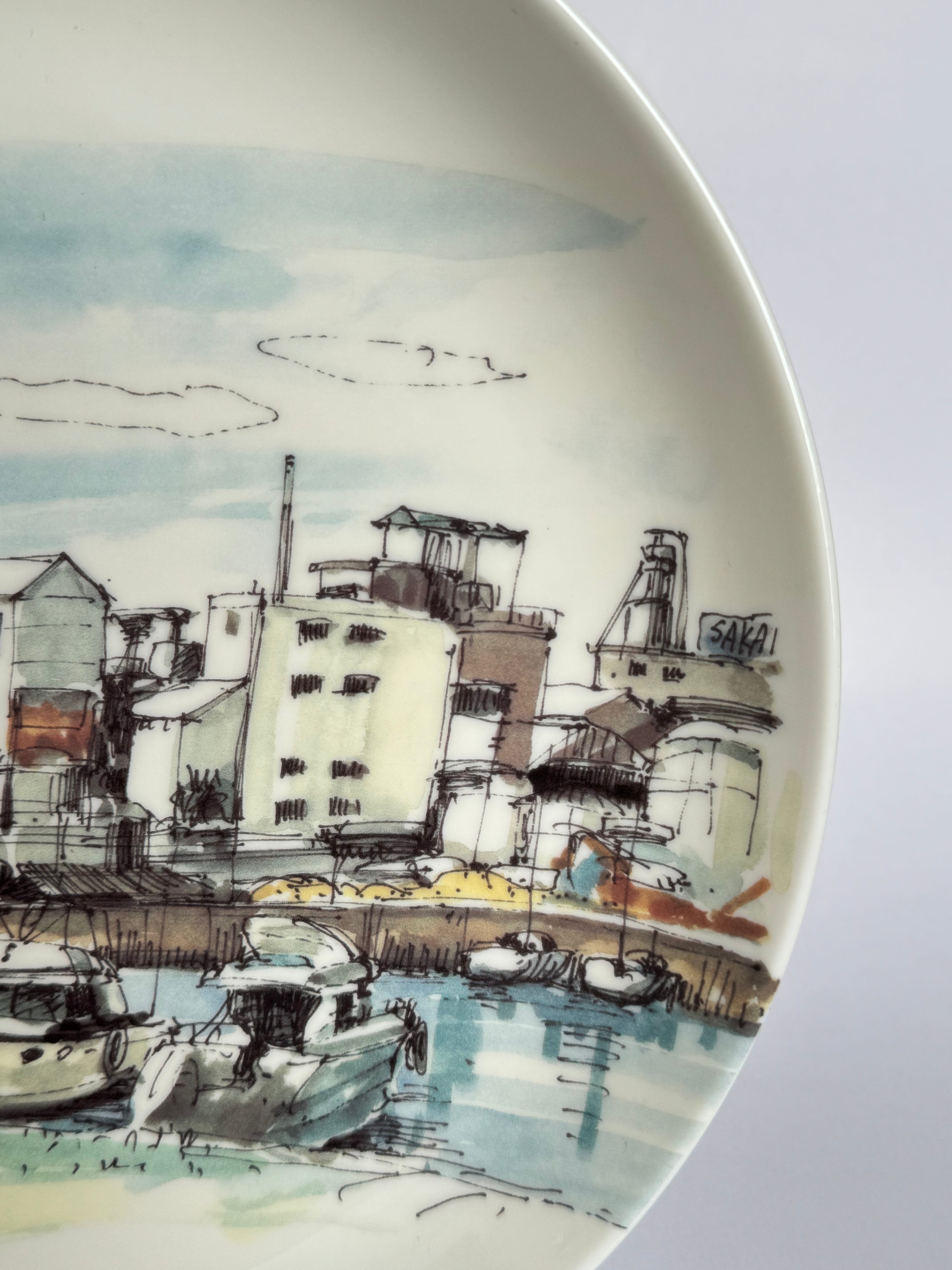 “Sakai Factory Panorama Plate – Hand-Painted Japanese Ceramic Art (1993)”