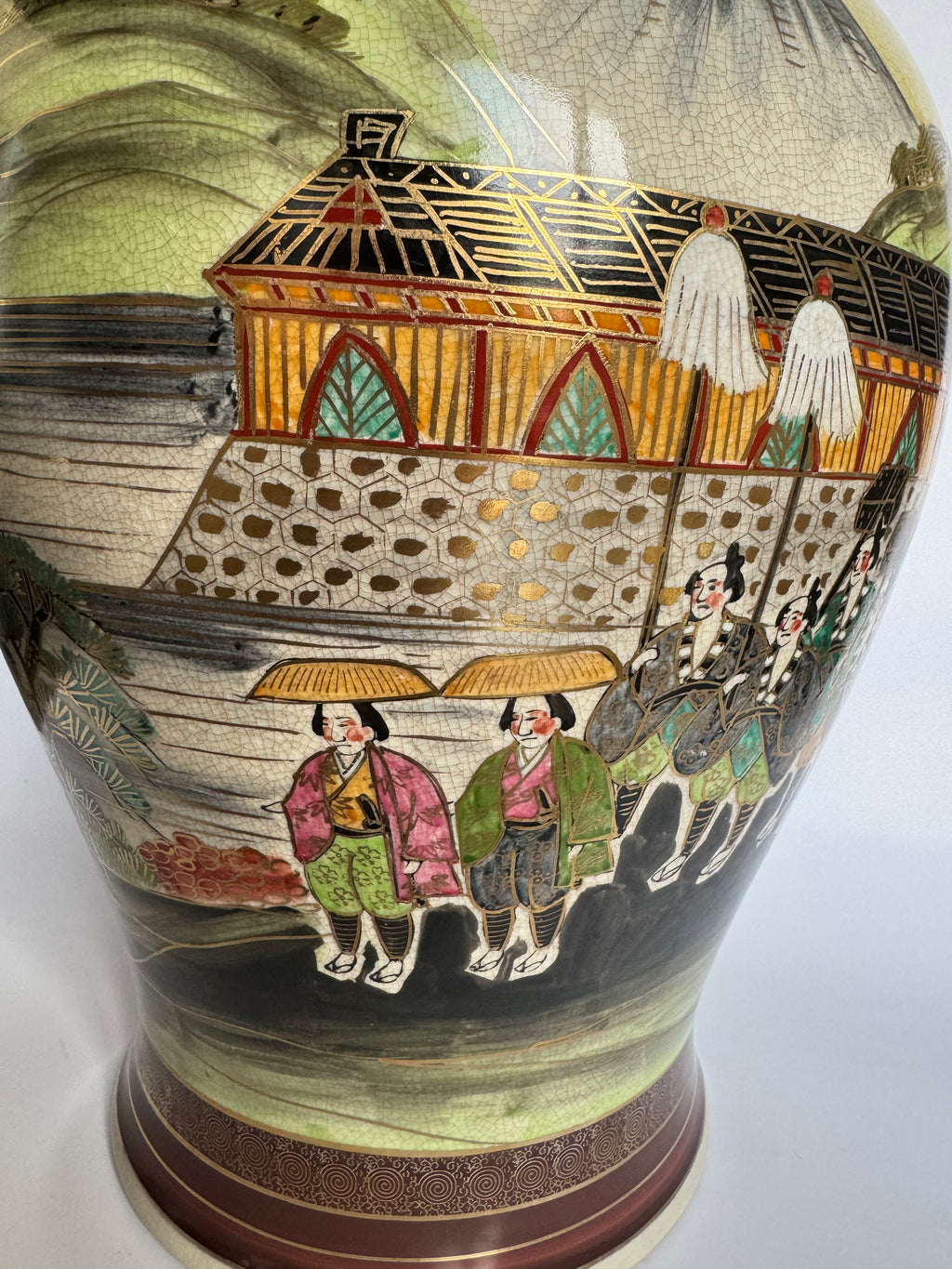 Large Antique Japanese Satsuma Vase – Daimyo Procession Scene – Meiji Period Hand Painted Gold Crackle