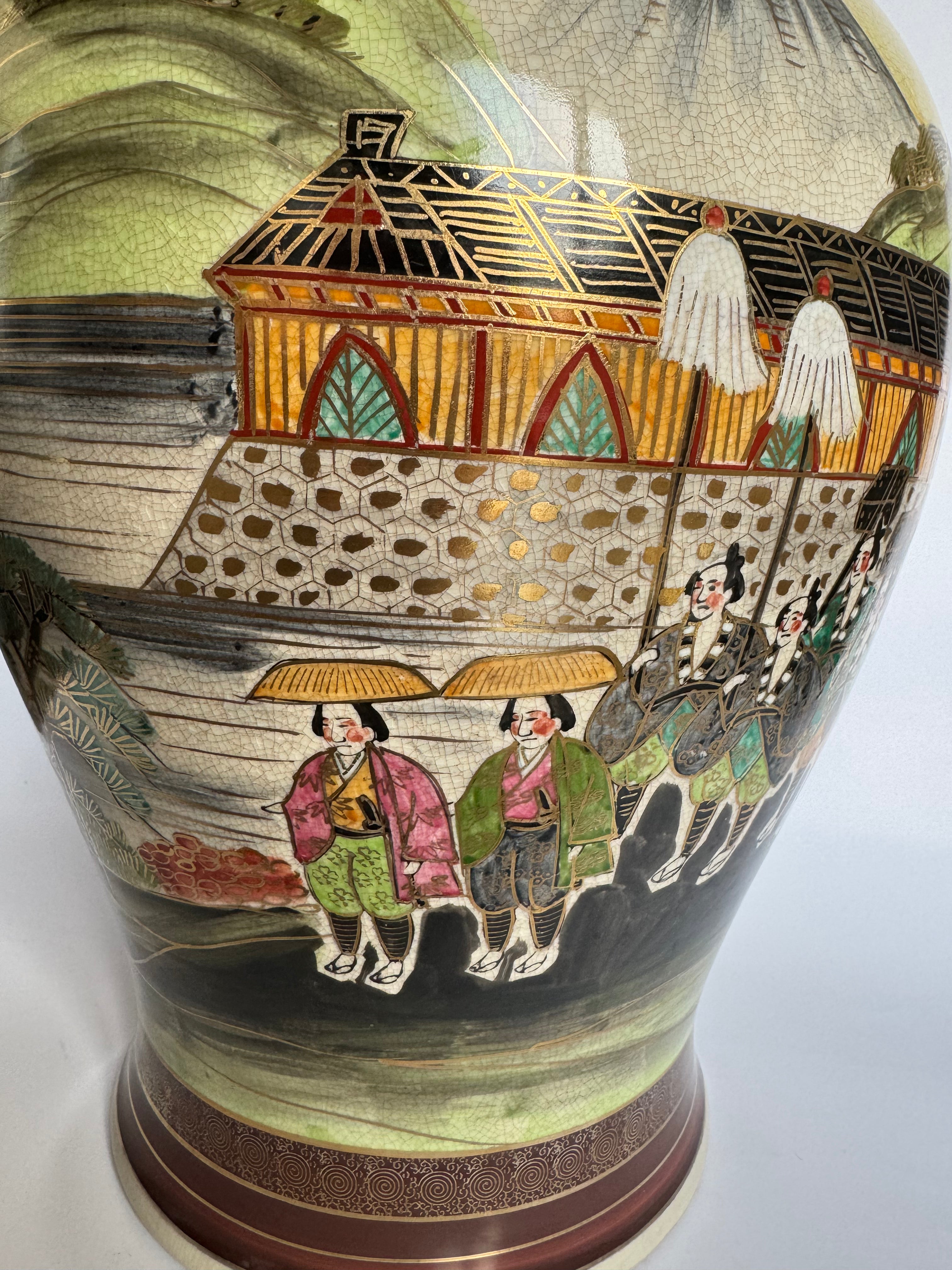 Large Antique Japanese Satsuma Vase – Daimyo Procession Scene – Meiji Period Hand Painted Gold Crackle