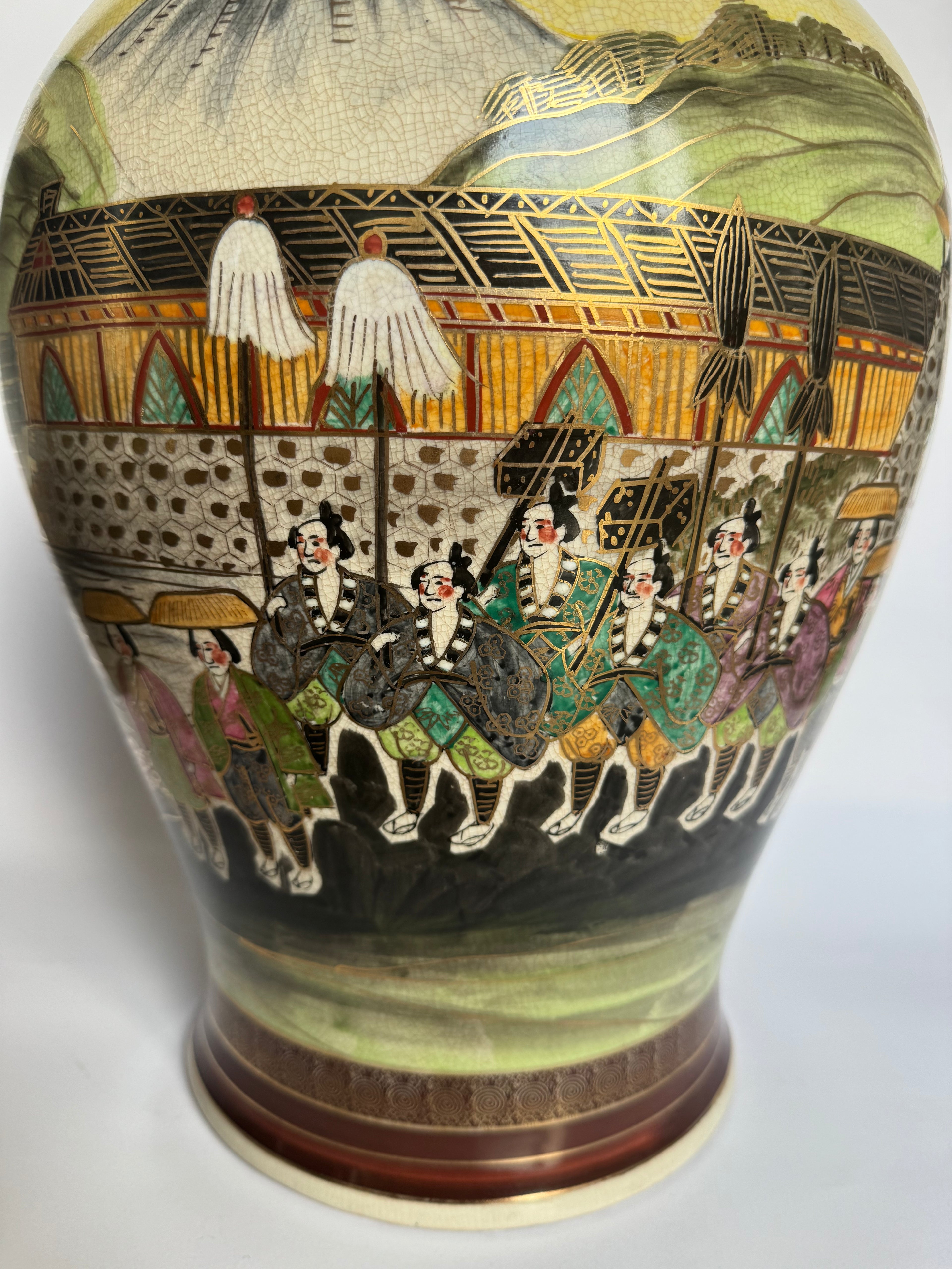 Large Antique Japanese Satsuma Vase – Daimyo Procession Scene – Meiji Period Hand Painted Gold Crackle