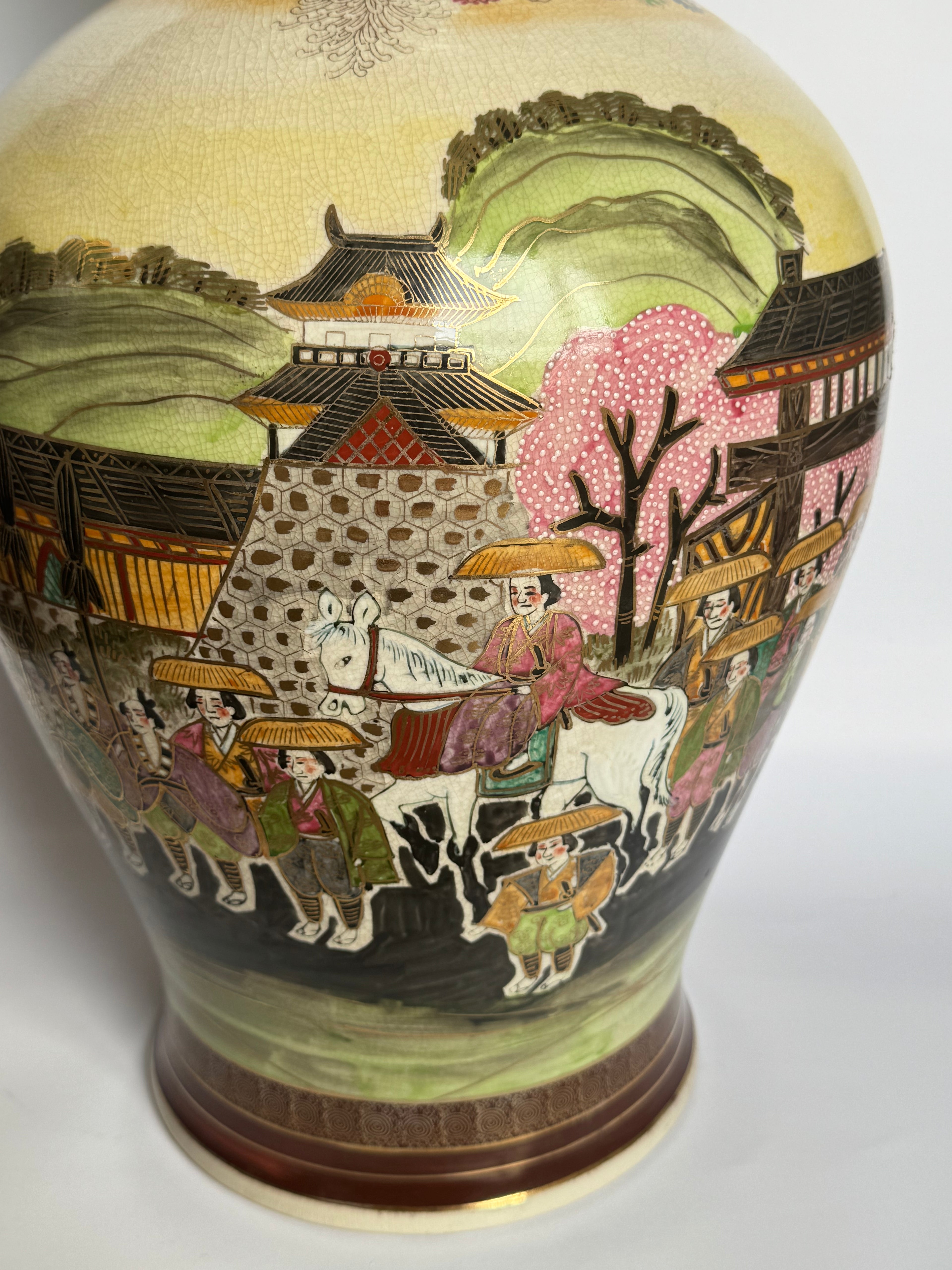 Large Antique Japanese Satsuma Vase – Daimyo Procession Scene – Meiji Period Hand Painted Gold Crackle