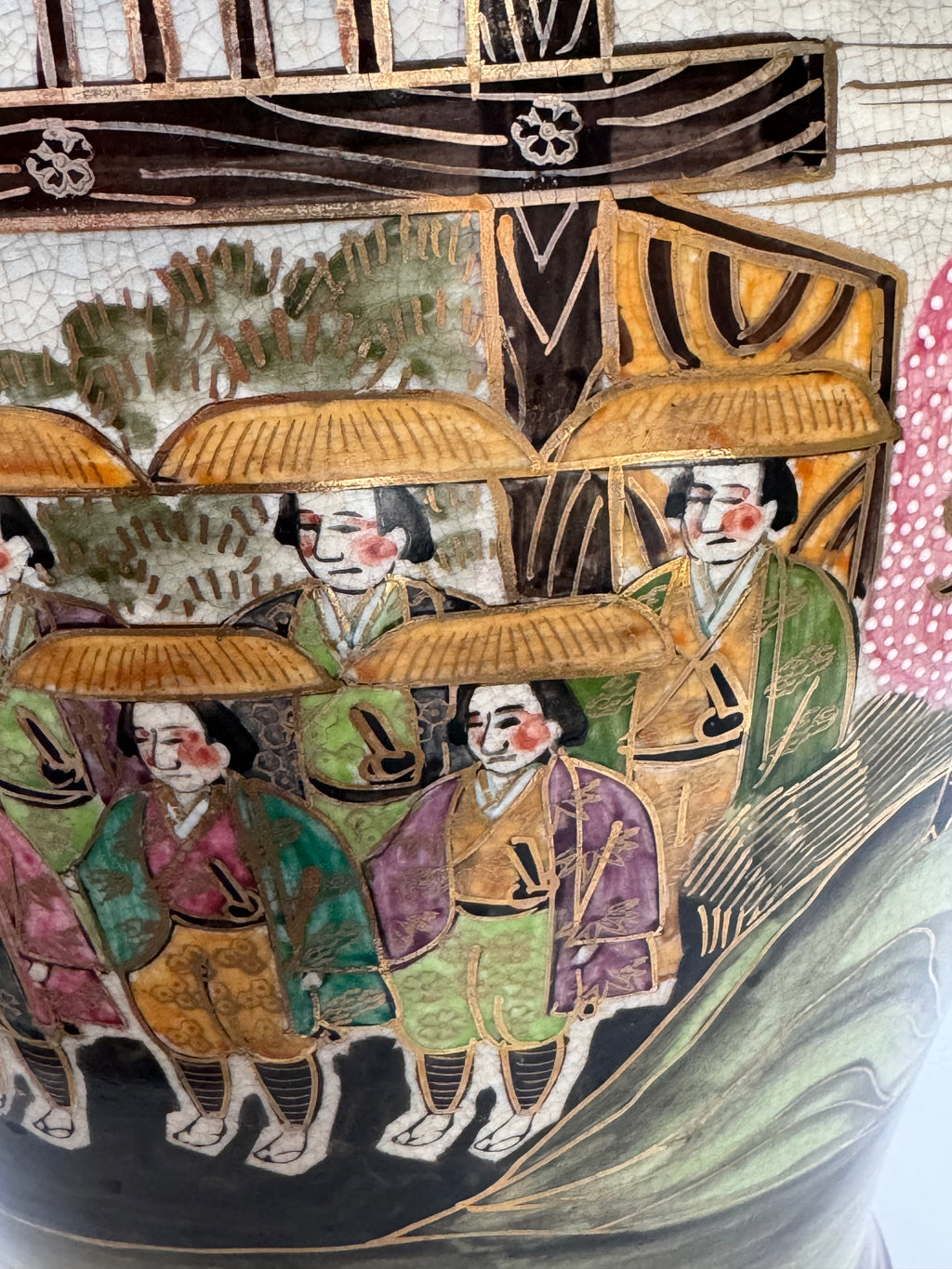 Large Antique Japanese Satsuma Vase – Daimyo Procession Scene – Meiji Period Hand Painted Gold Crackle