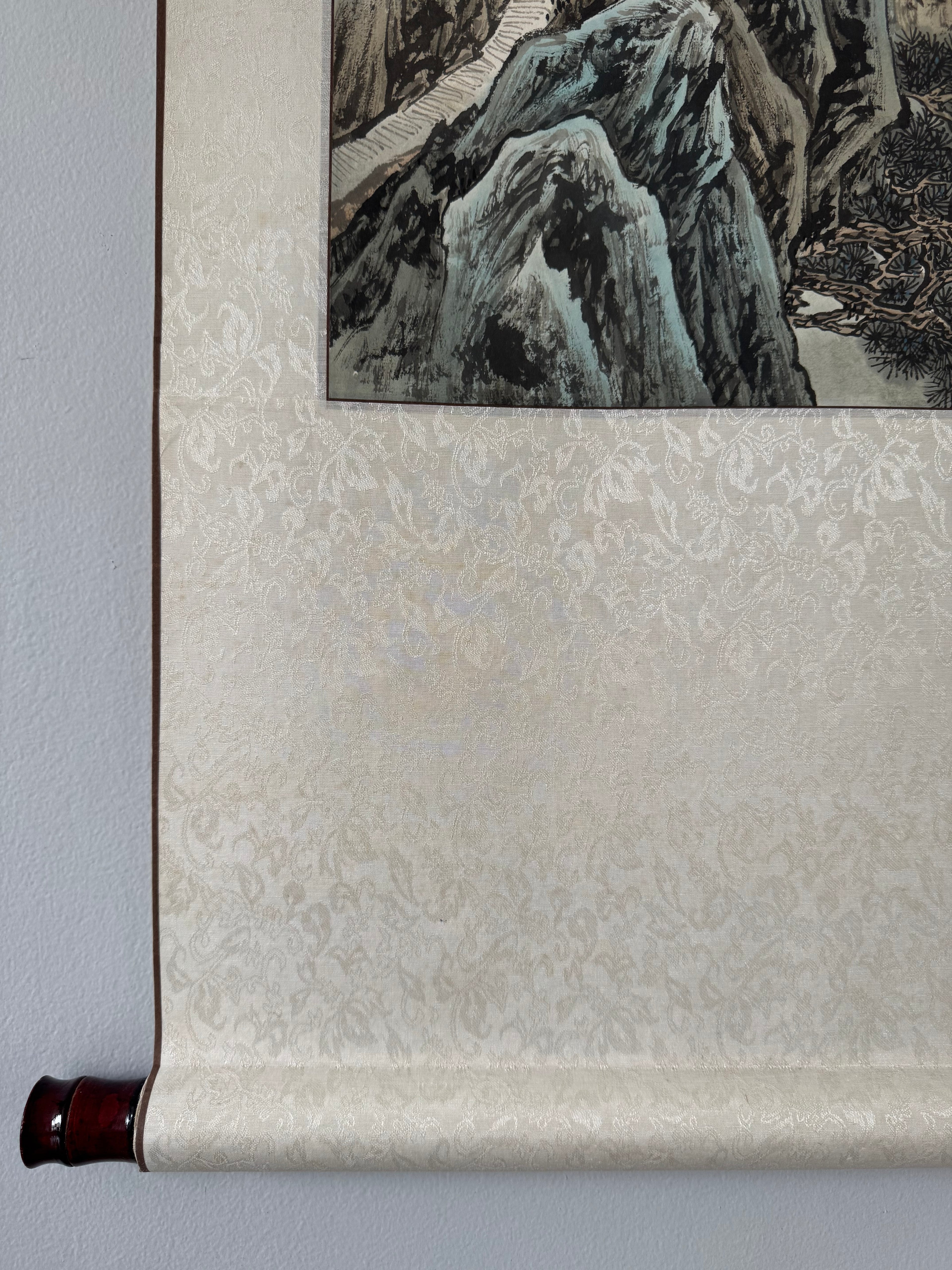 Japanese Mountain Landscape Hanging Scroll – Spring Nihonga Literati Painting by Kiyoo Sekimoto, Modern Kakemono on White Silk Brocade