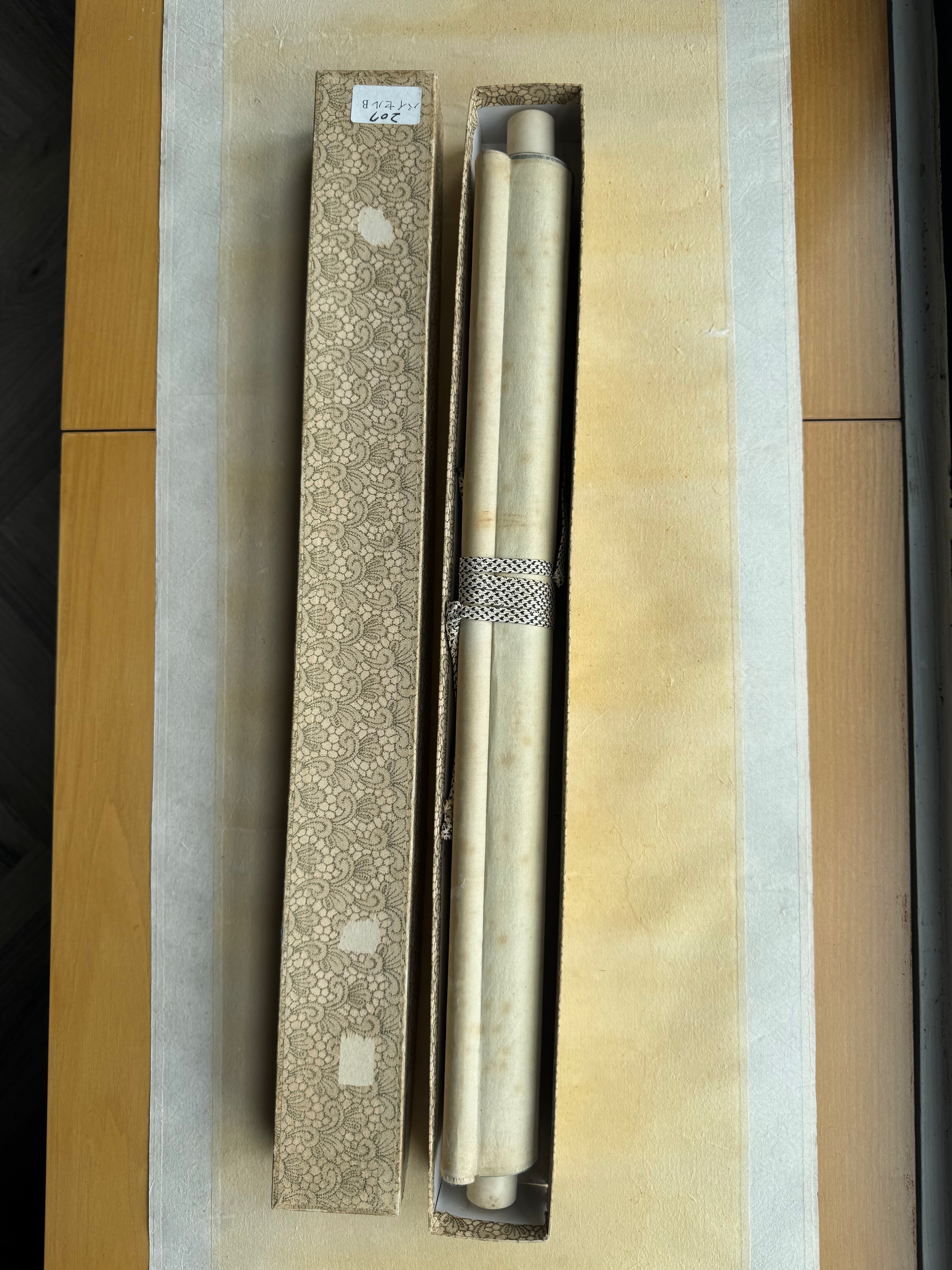 Japanese Flower Calligraphy Hanging Scroll – Autumn Kacho-ga Nihonga Painting by Shuho, Modern Kakemono with Kanshi Poetry