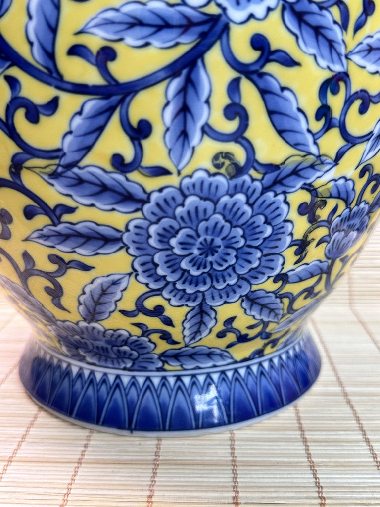 Vintage Ryuho Kiln Arita Vase, Yellow Ground Blue White Scrolling Peony