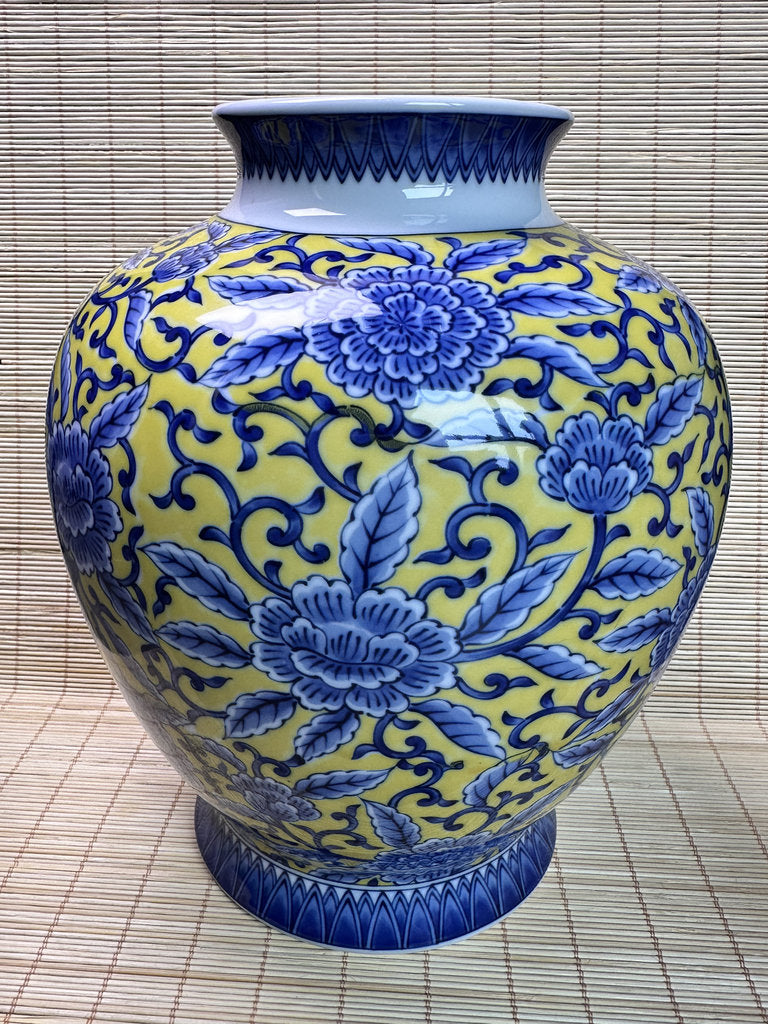 Vintage Ryuho Kiln Arita Vase, Yellow Ground Blue White Scrolling Peony