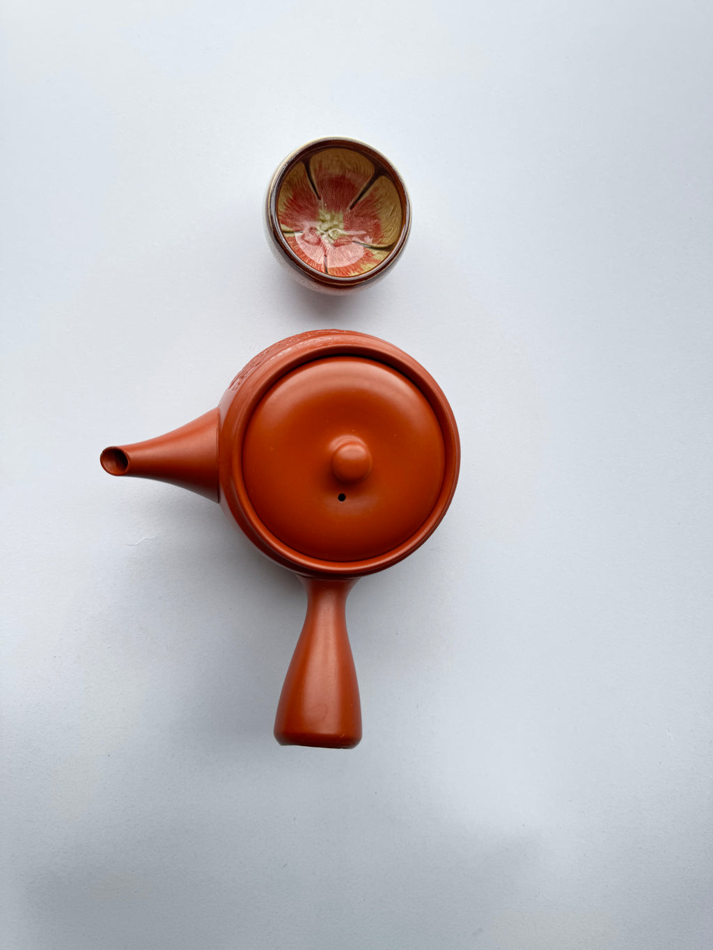 Vintage Tokoname Teapot with Carved Landscape Scene – Japanese Red Clay Kyusu