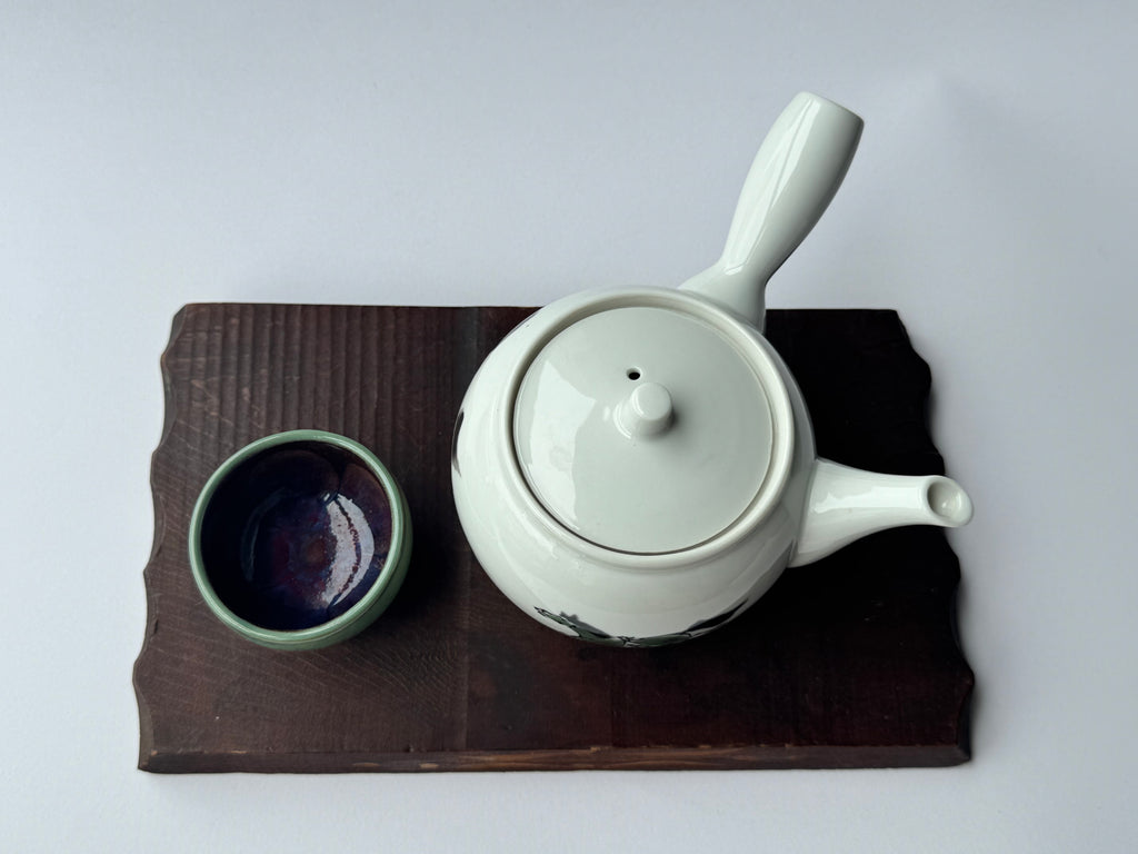 Hand-Painted Bone China Teapot with Horse Motif – Japanese Artisan Signed, White Glaze Kyusu