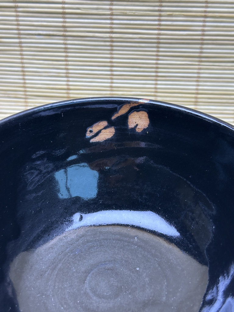 Vintage Japanese Black Chawan, Tenmoku-Style Matcha Tea Bowl, Deep Glossy Iron Glaze, Fine Crackle, Signed Foot