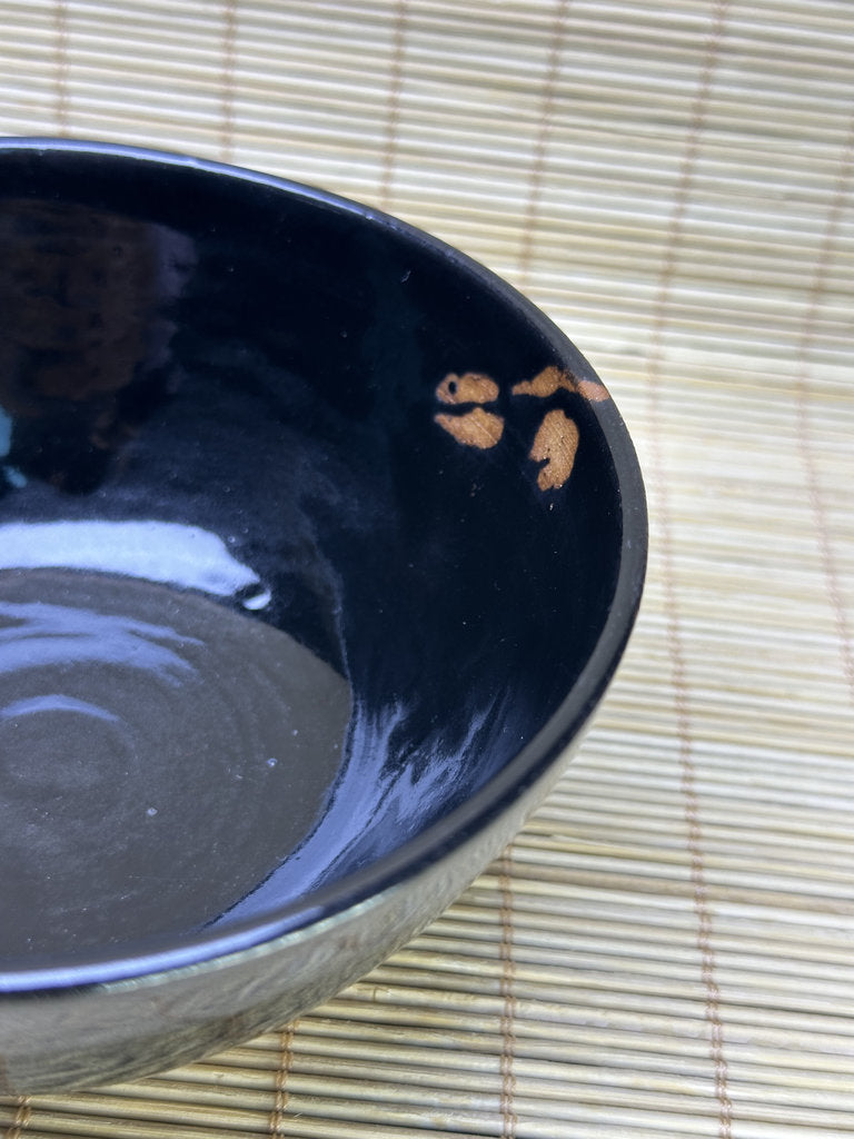 Vintage Japanese Black Chawan, Tenmoku-Style Matcha Tea Bowl, Deep Glossy Iron Glaze, Fine Crackle, Signed Foot