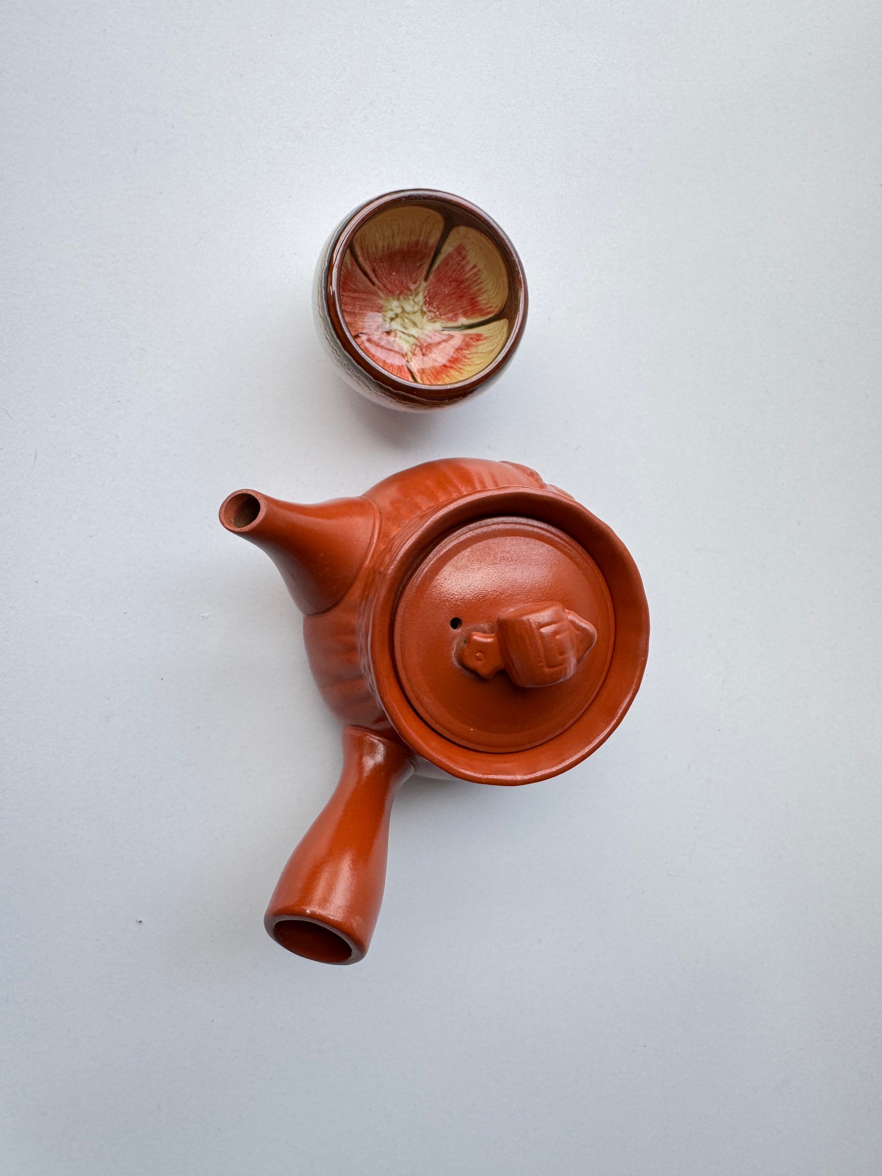 Vintage Tokoname Kyusu Teapot – Treasure Pouch Motif, Mallet Lid Knob, Red Clay, Metal Mesh Filter