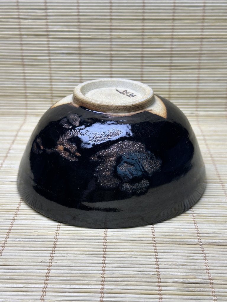 Vintage Japanese Black Chawan, Tenmoku-Style Matcha Tea Bowl, Deep Glossy Iron Glaze, Fine Crackle, Signed Foot